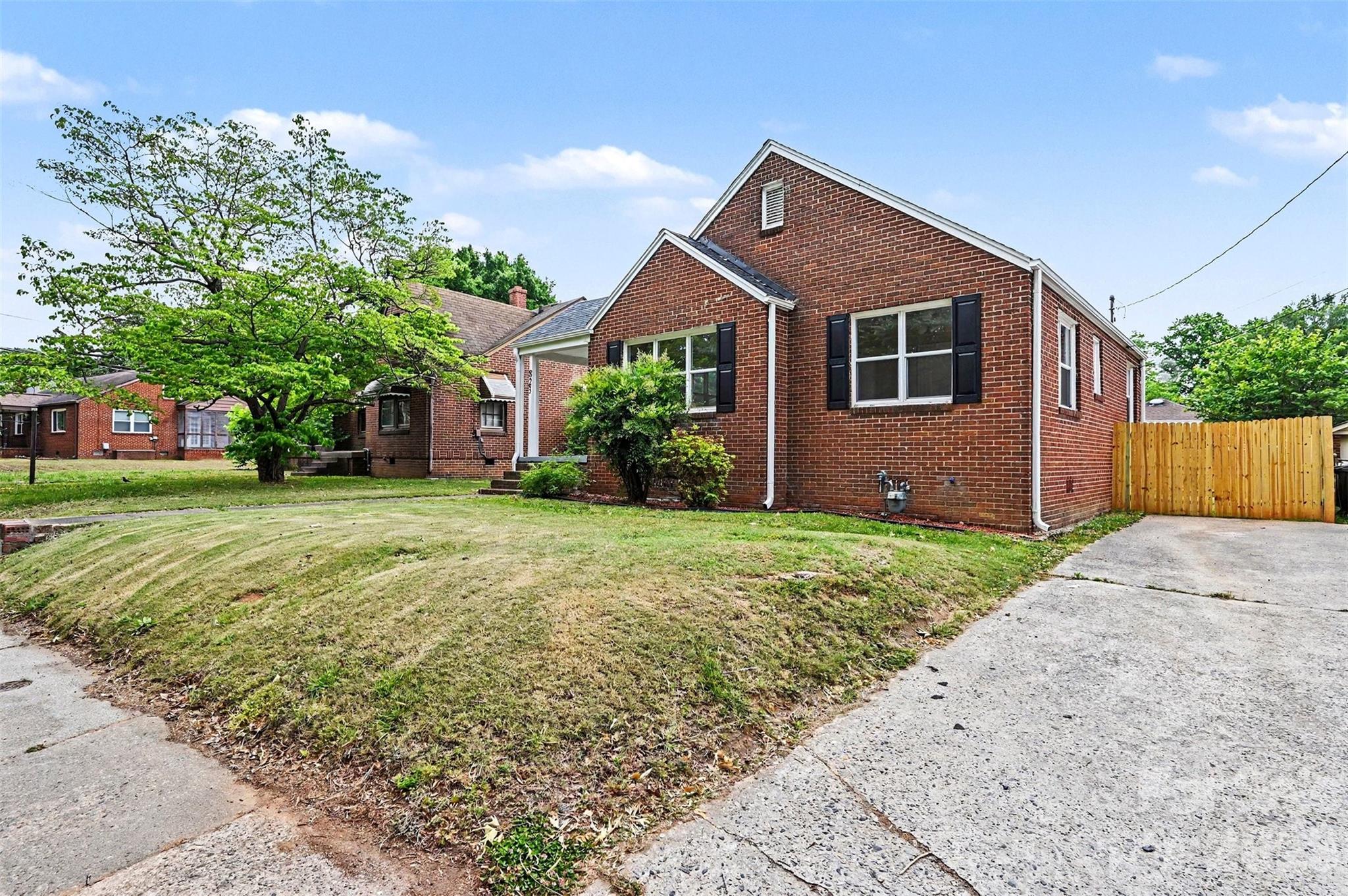 823 Lincolnton Road — Salisbury