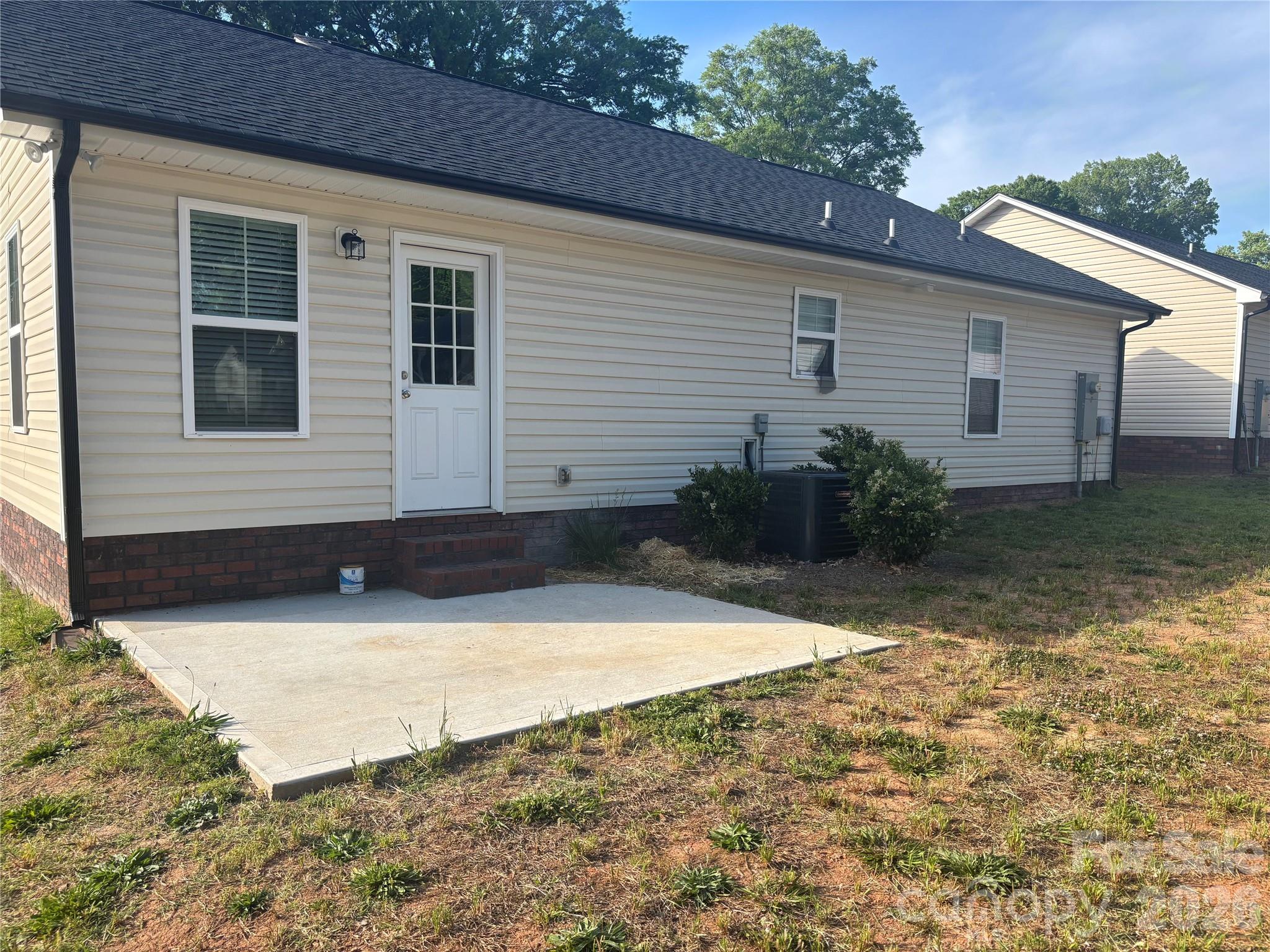 1014 N Main Street — China Grove