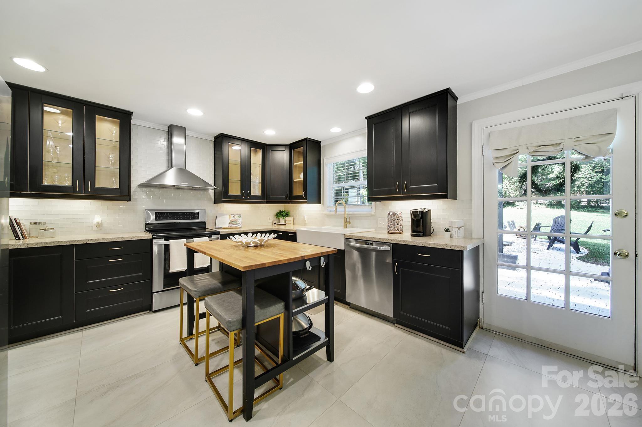 6418 Teague Lane — Charlotte