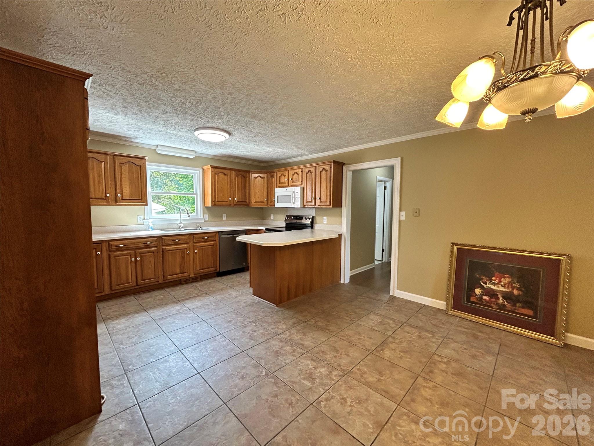 1162 Broadway Street #1162 Broadway St — Claremont