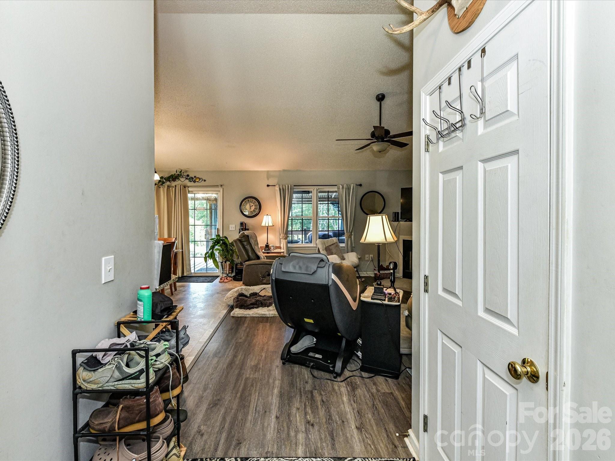 1472 Ridgewood Drive — Concord