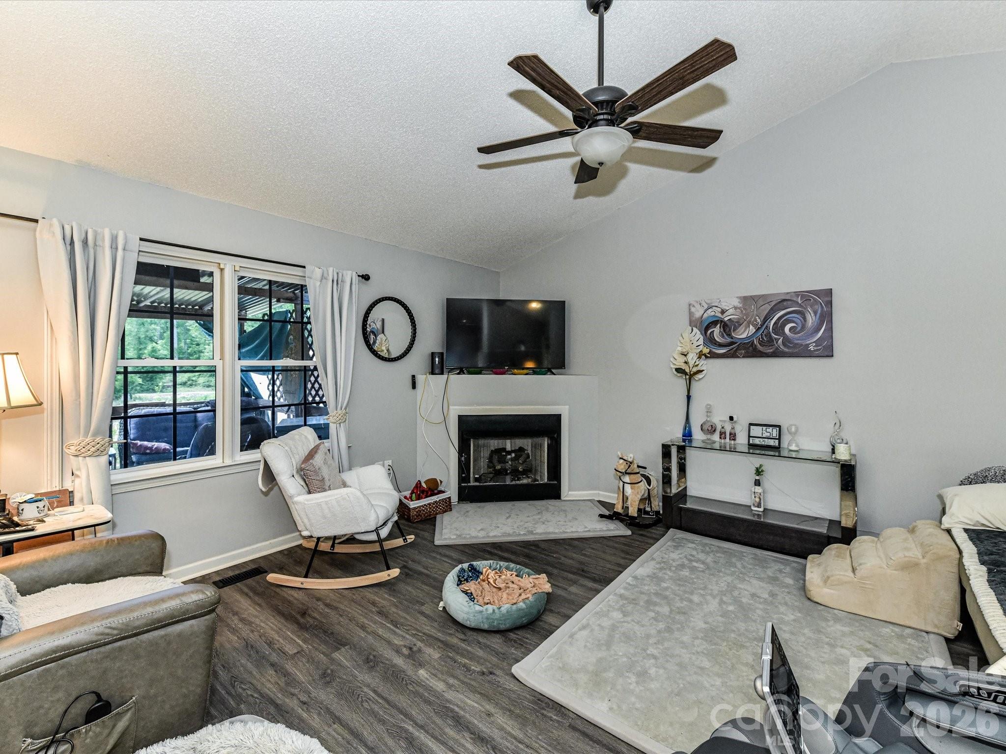 1472 Ridgewood Drive — Concord