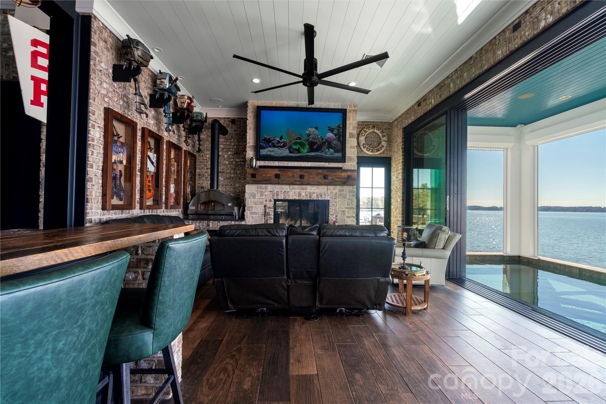 4835 Kiser Island Road — Terrell