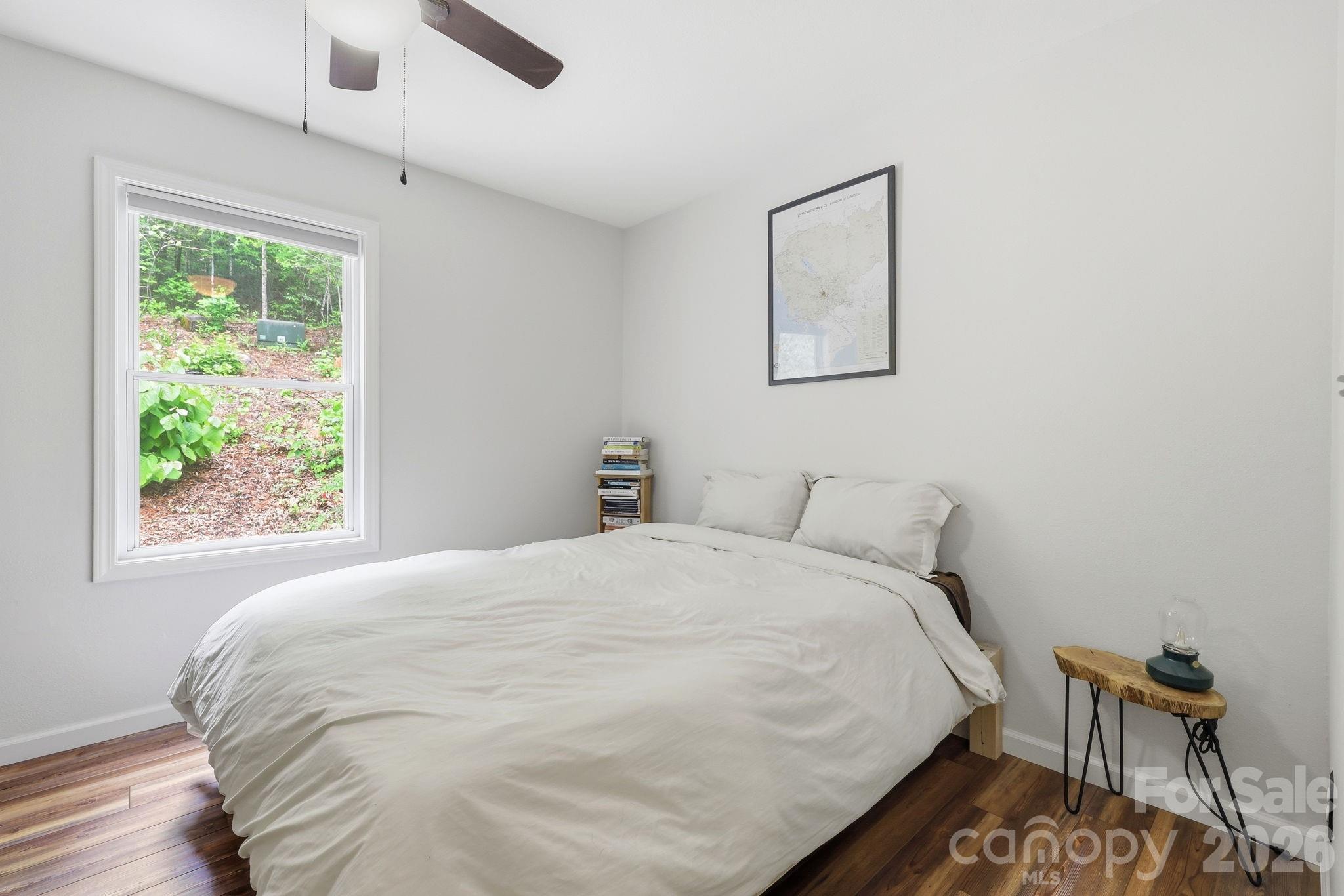 302 Rich Mountain Road — Flat Rock