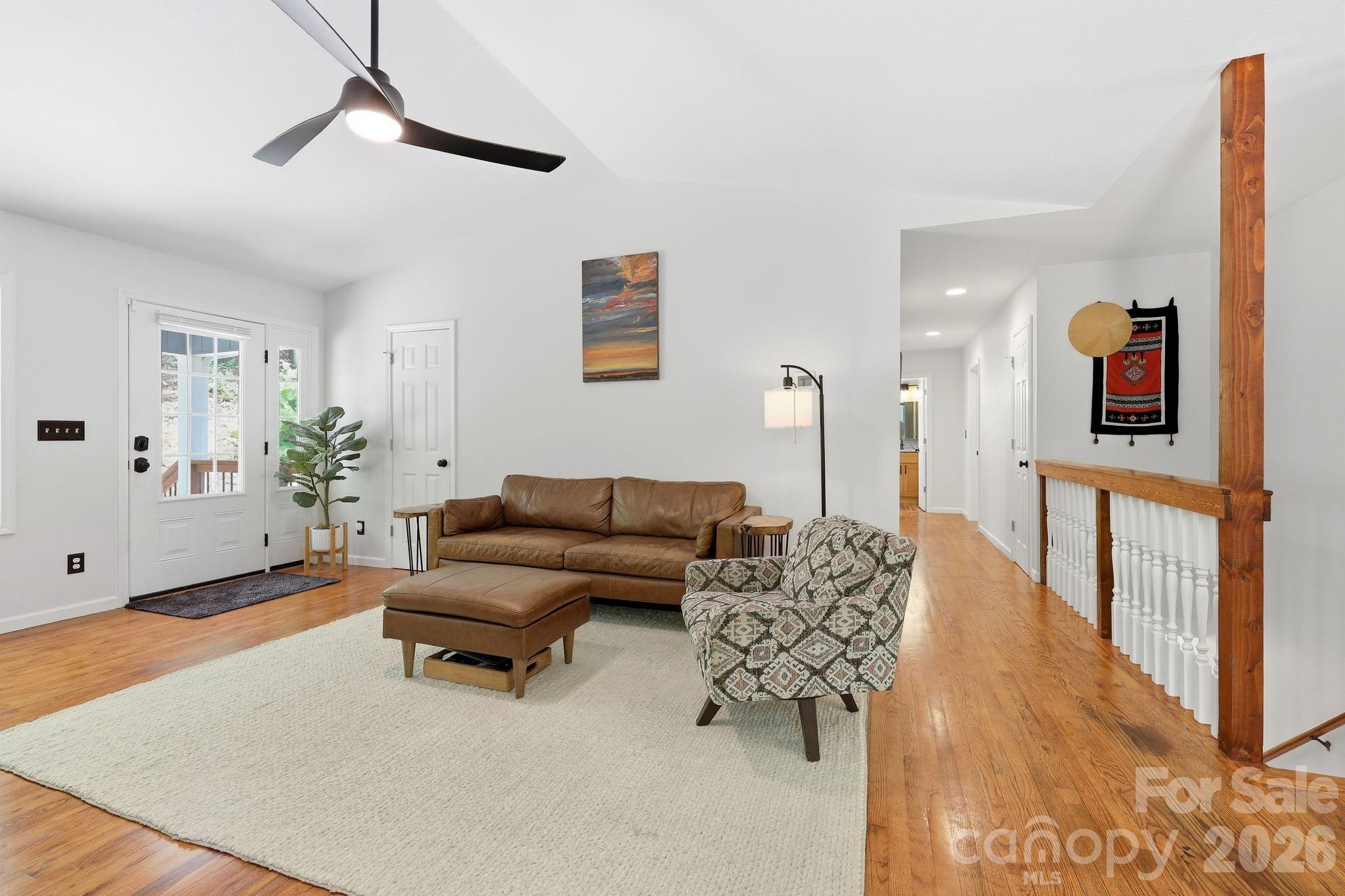 302 Rich Mountain Road — Flat Rock