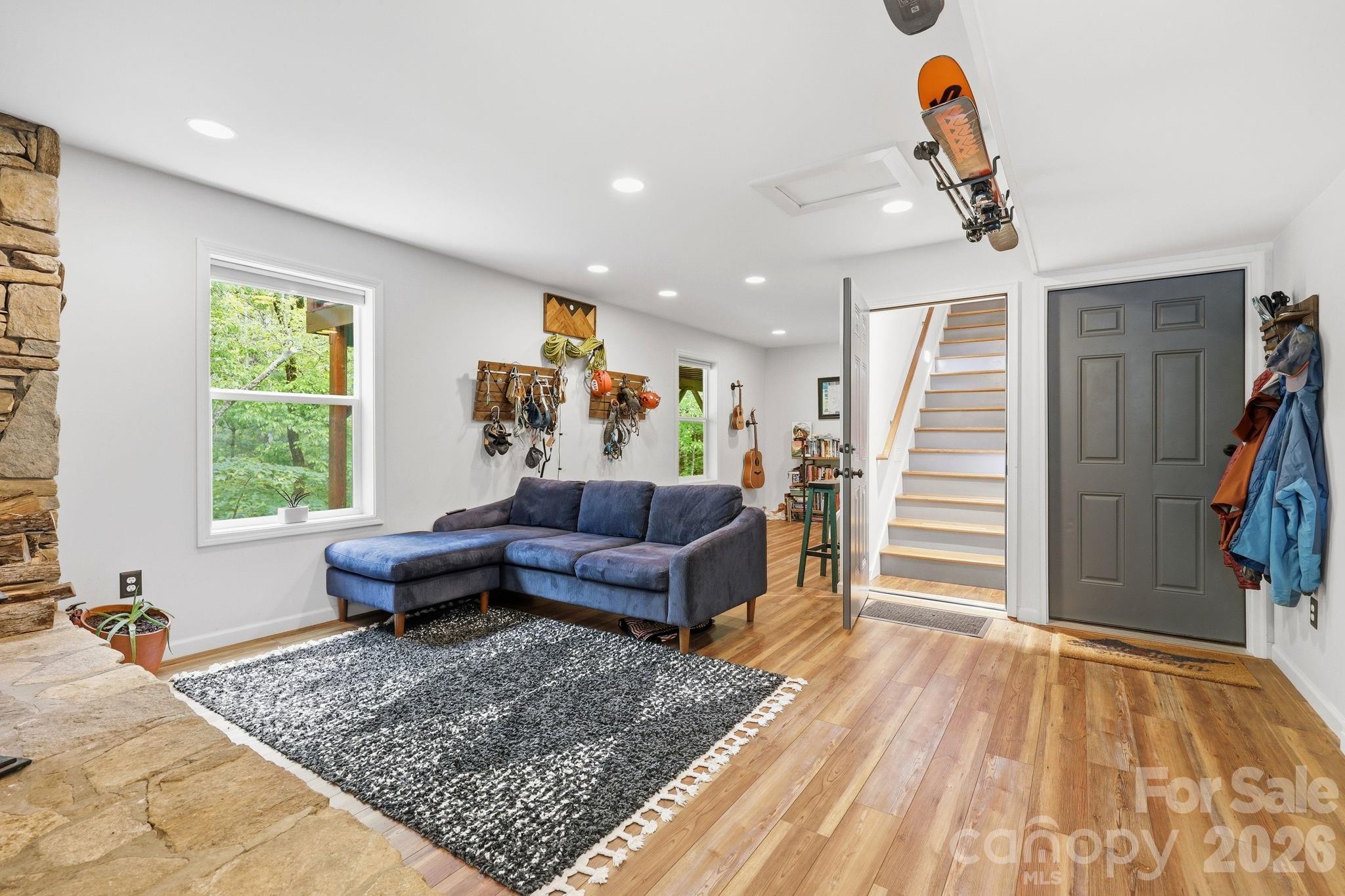 302 Rich Mountain Road — Flat Rock