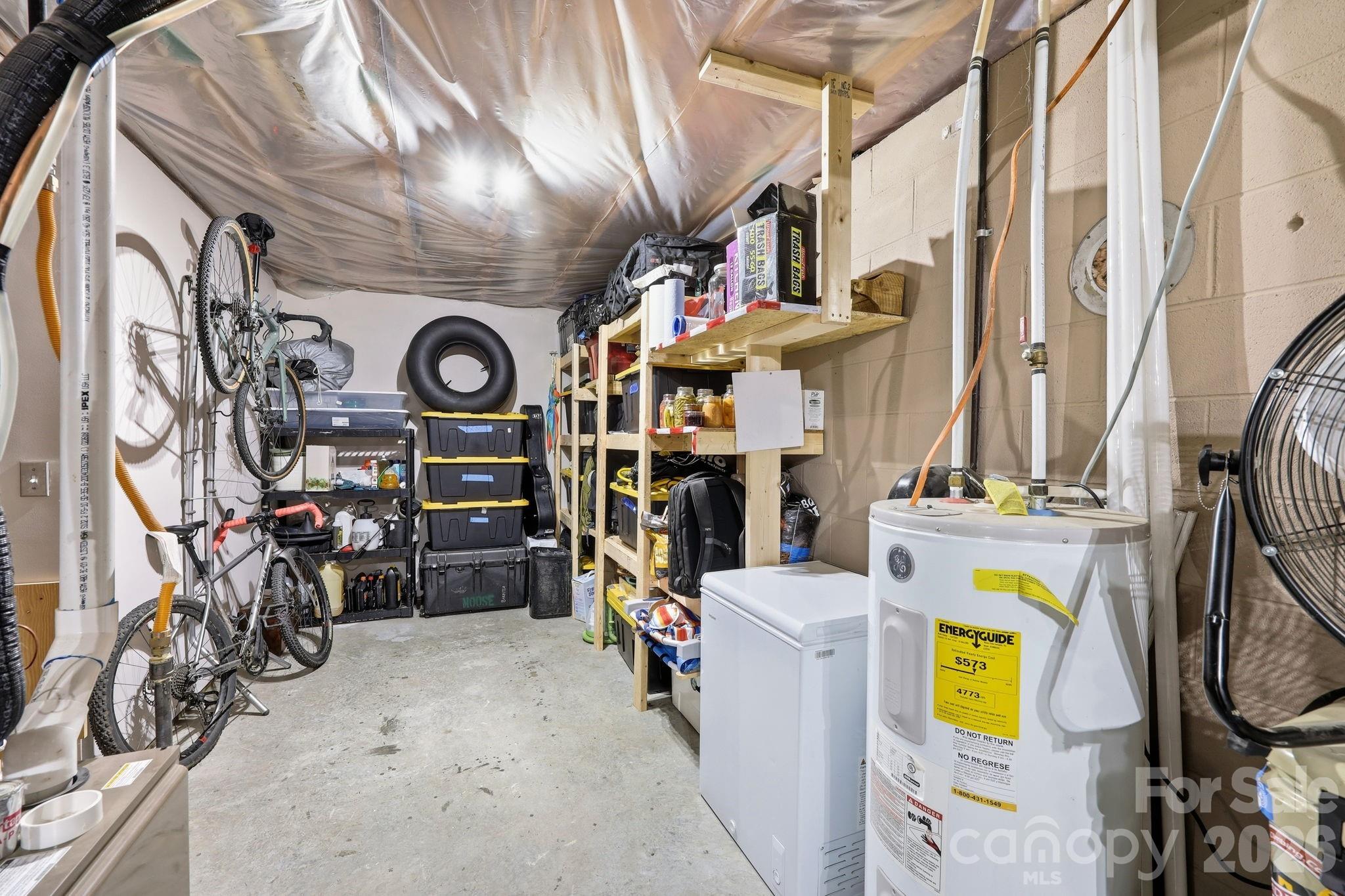 302 Rich Mountain Road — Flat Rock