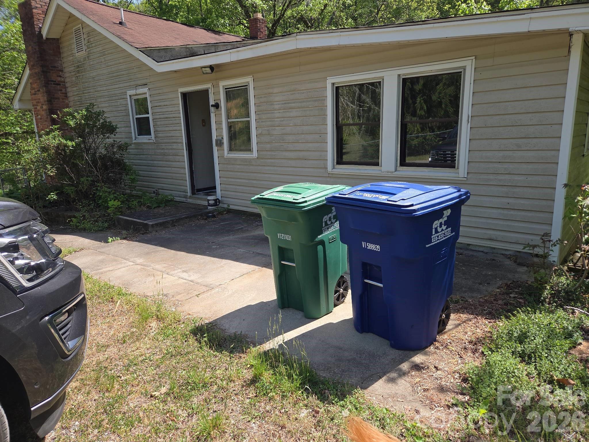 208 Mckinnish Cove Road — Asheville