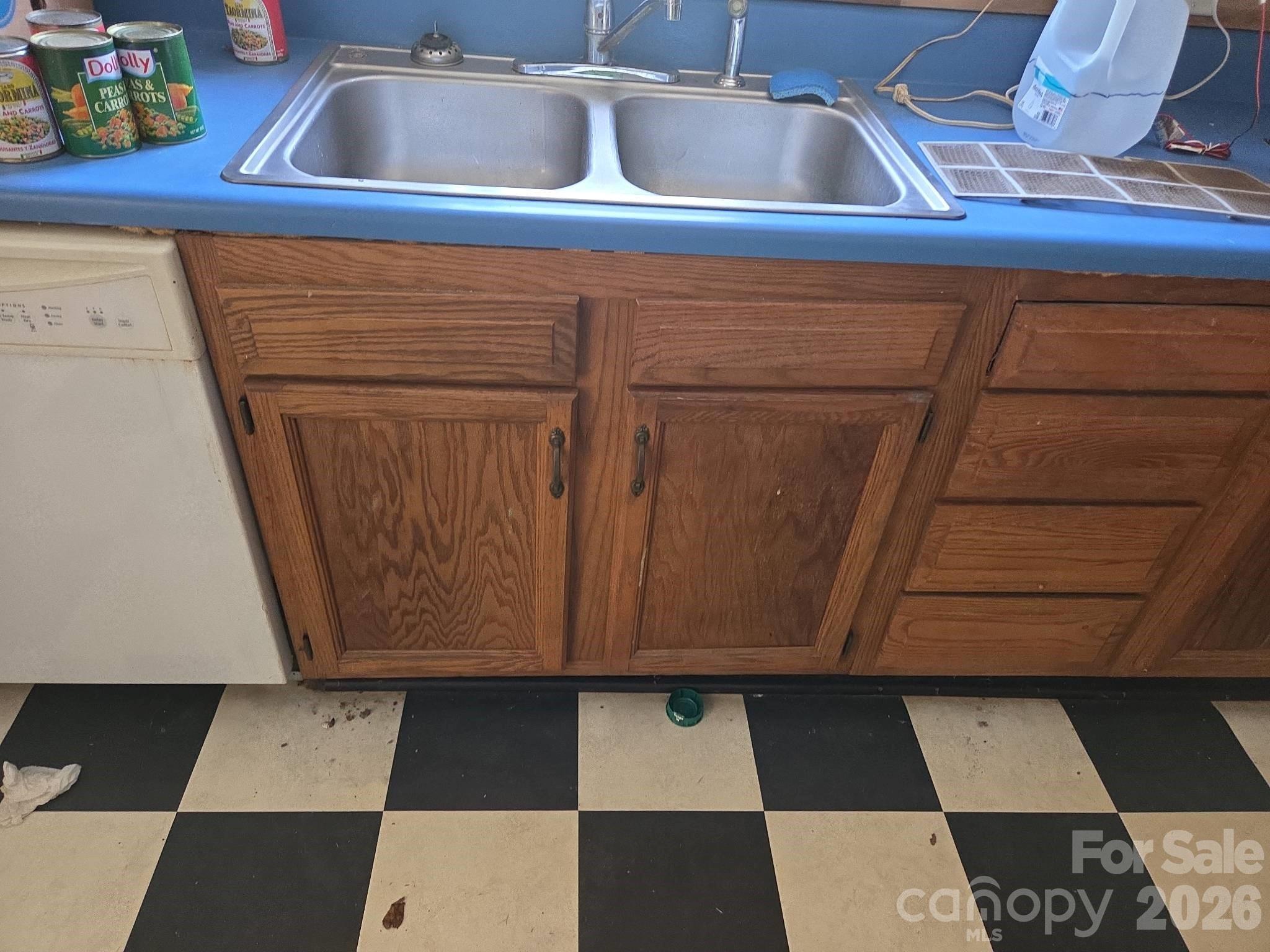 208 Mckinnish Cove Road — Asheville
