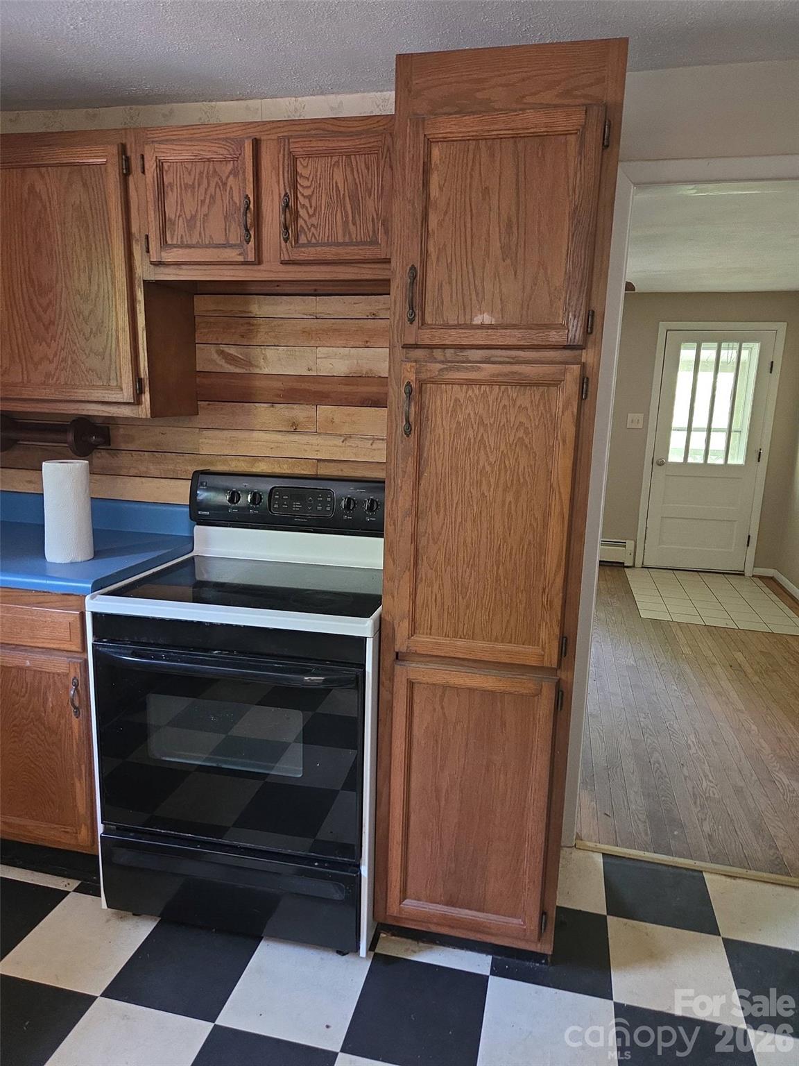 208 Mckinnish Cove Road — Asheville