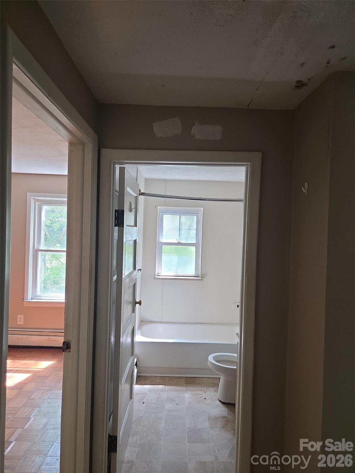 208 Mckinnish Cove Road — Asheville