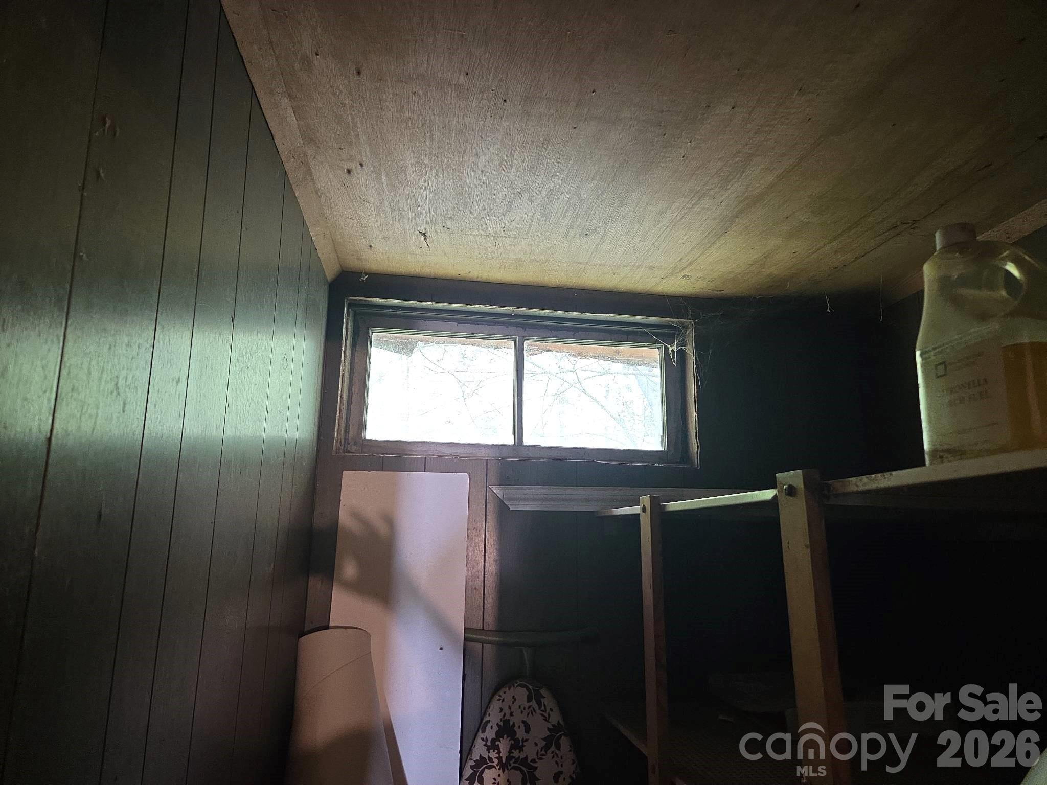 208 Mckinnish Cove Road — Asheville