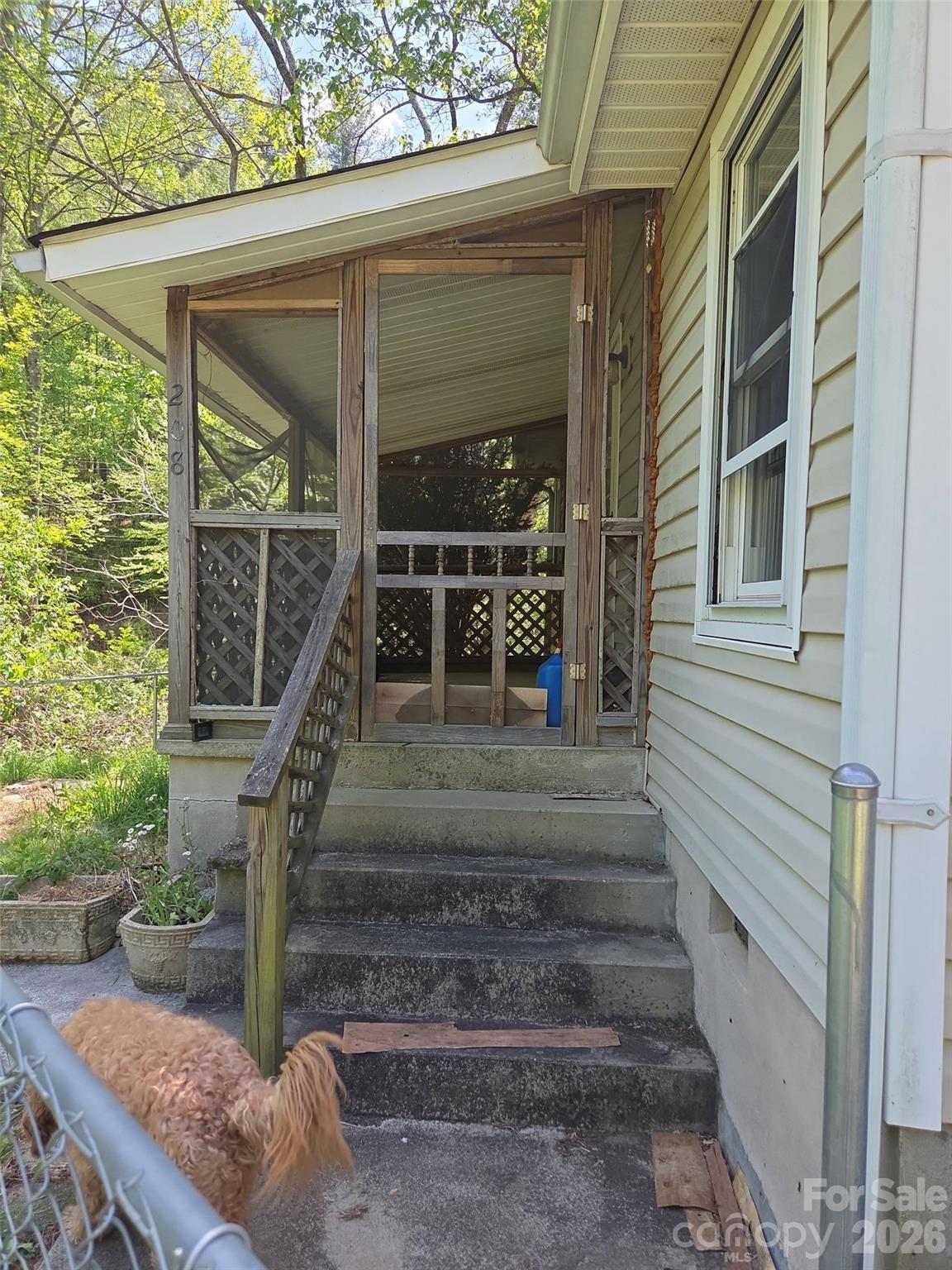 208 Mckinnish Cove Road — Asheville