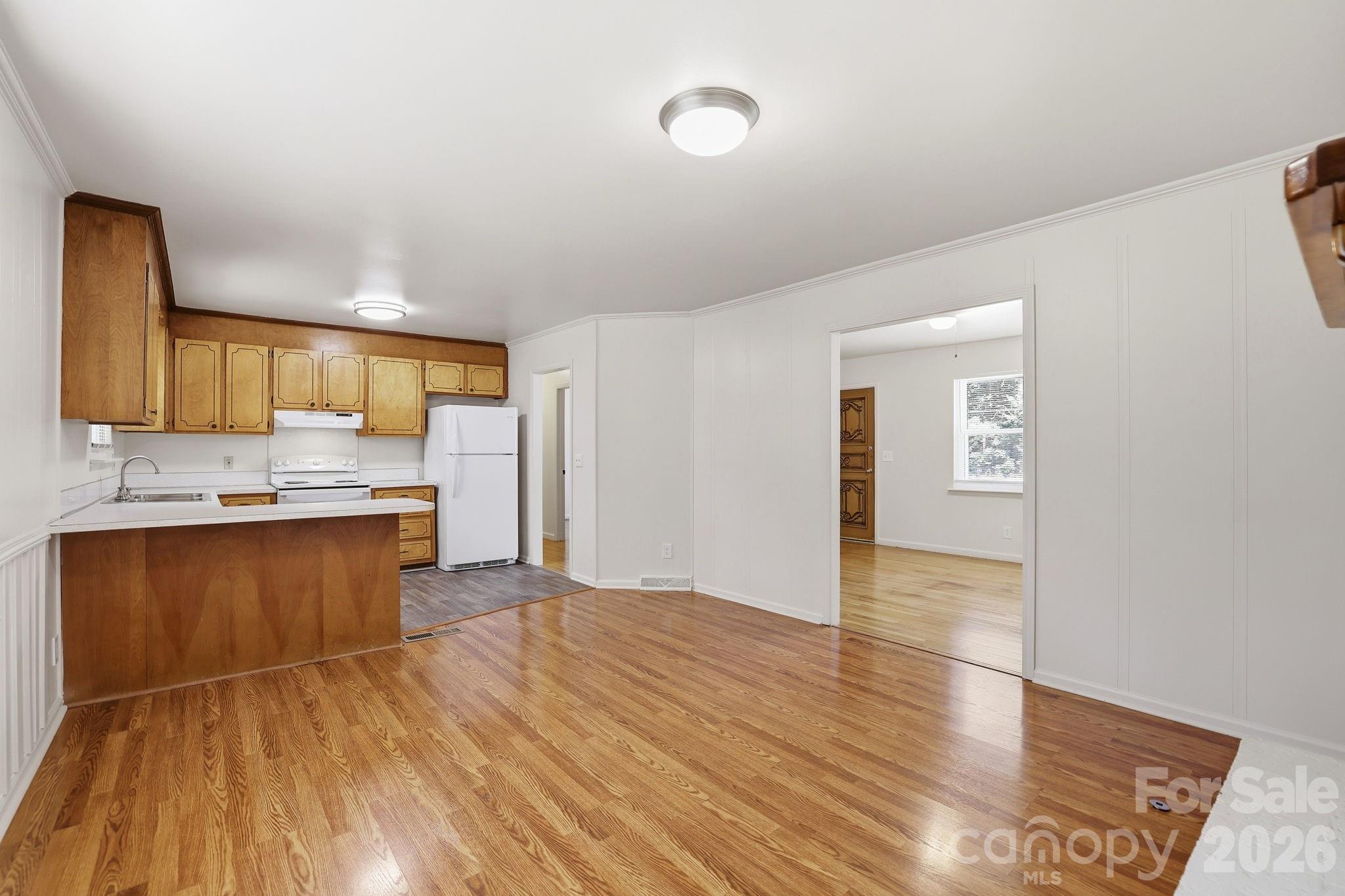 225 Middleton Avenue — Matthews