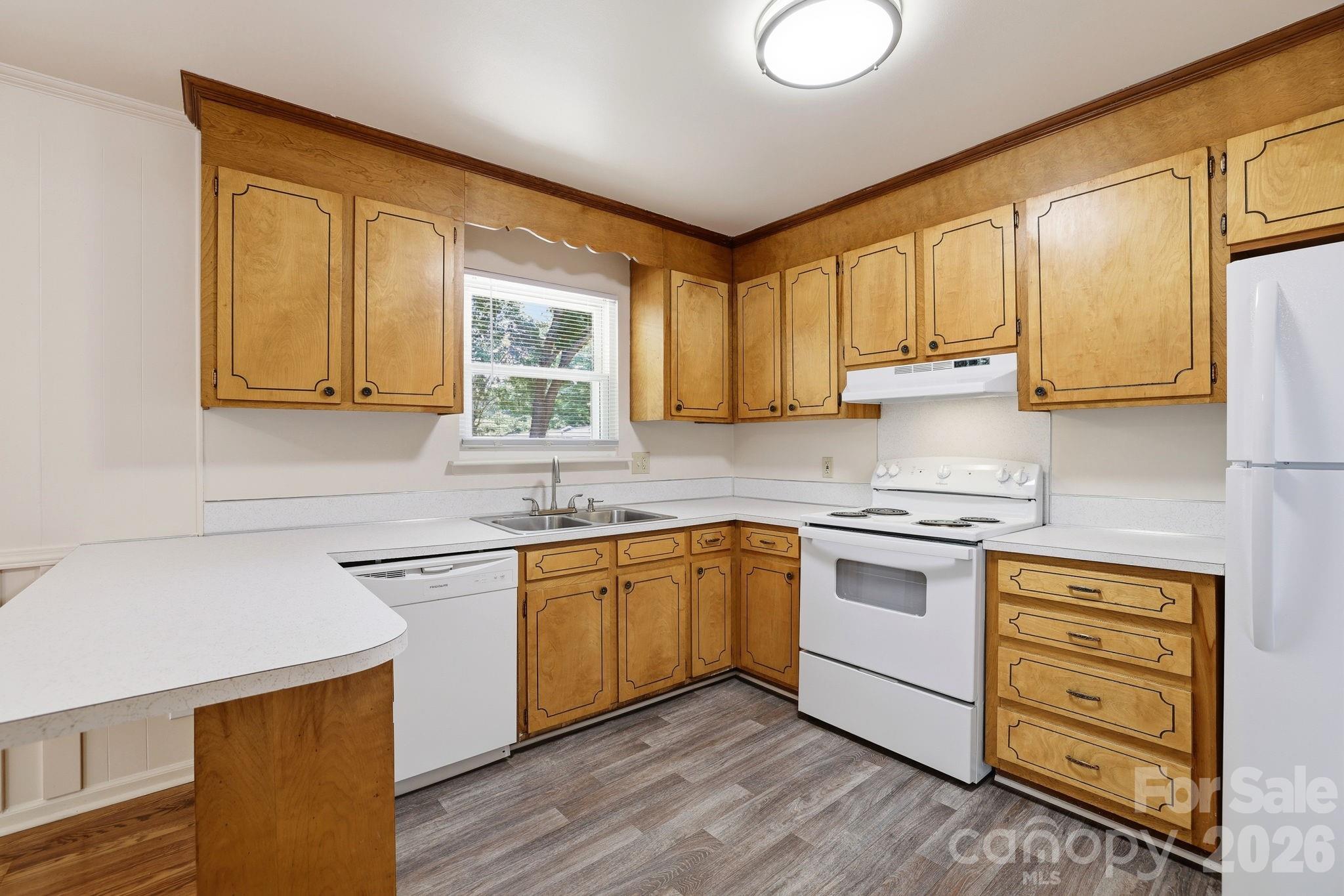 225 Middleton Avenue — Matthews