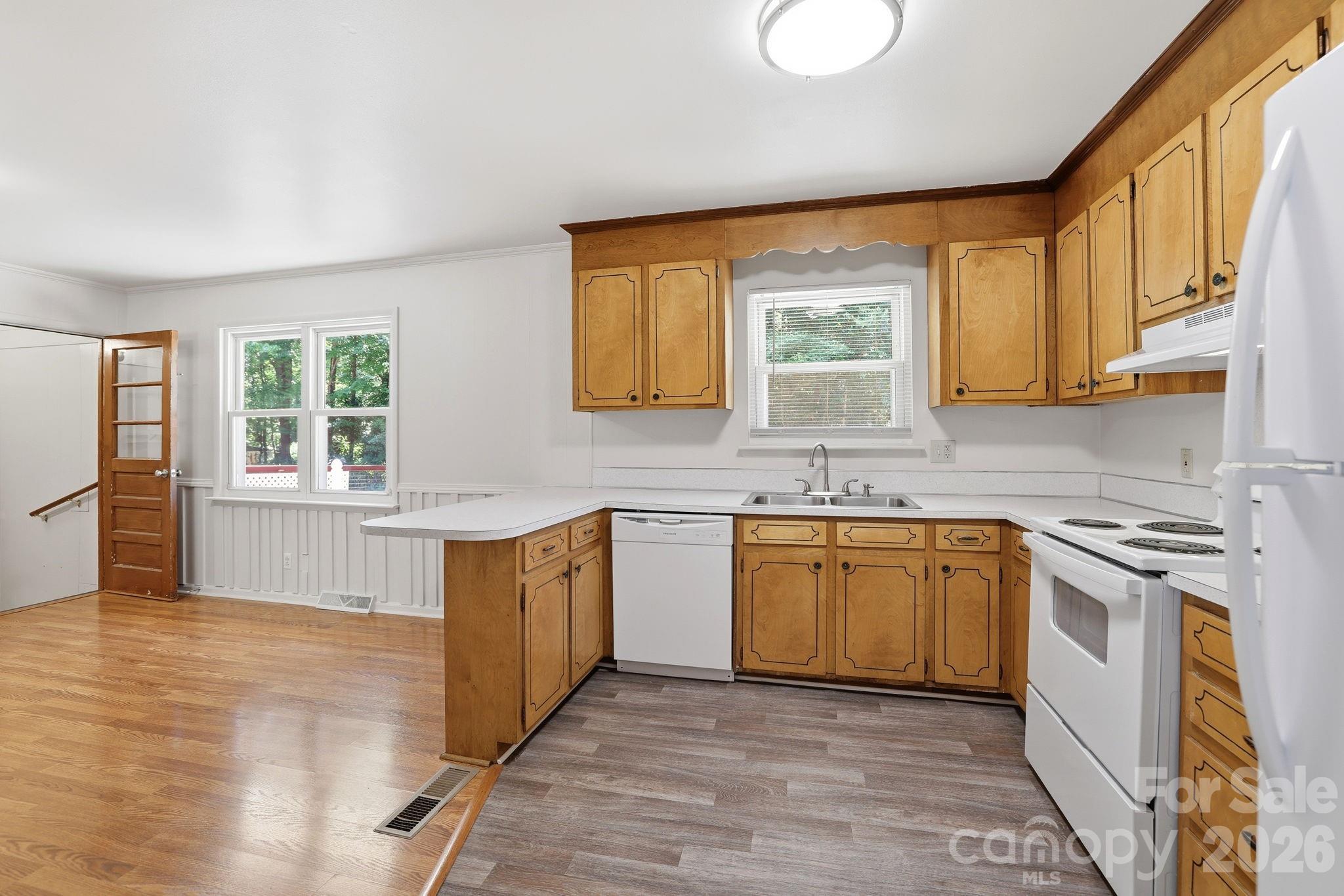 225 Middleton Avenue — Matthews