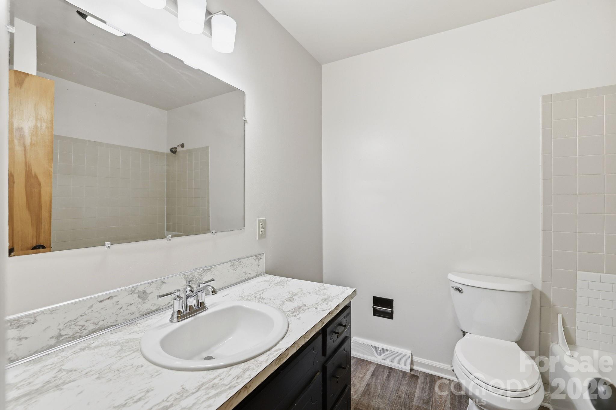 225 Middleton Avenue — Matthews