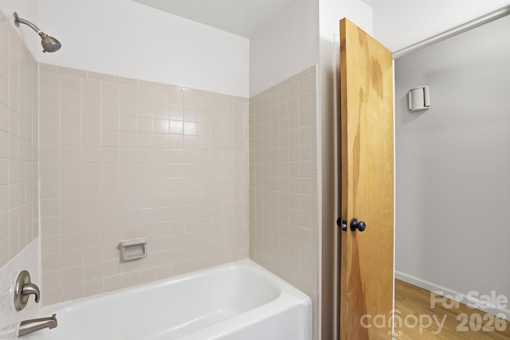 225 Middleton Avenue — Matthews