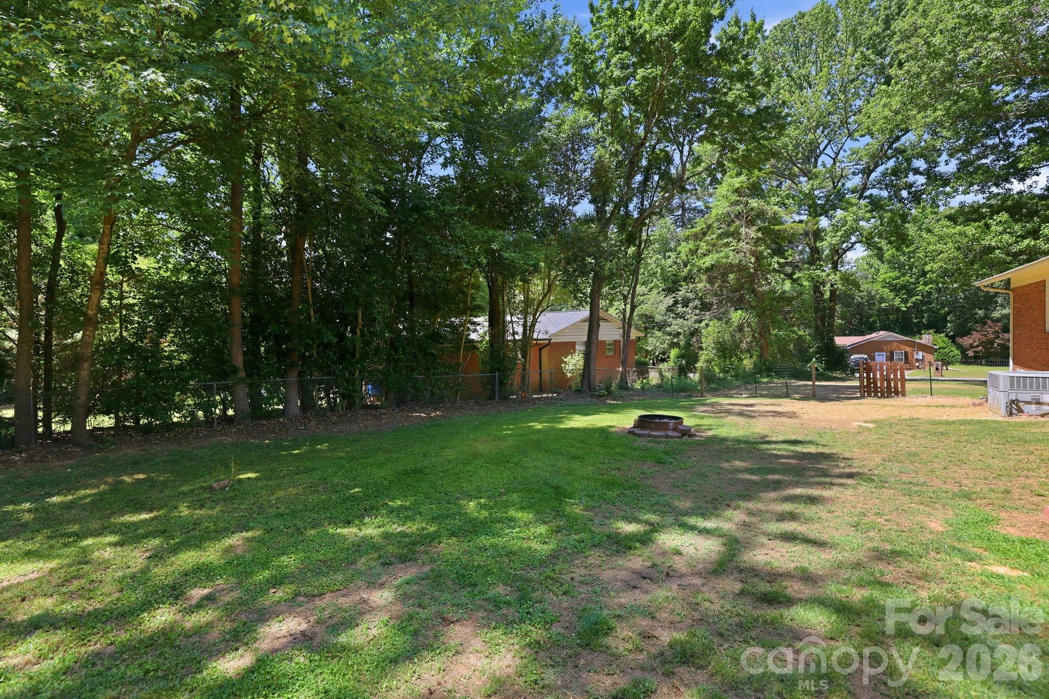 225 Middleton Avenue — Matthews