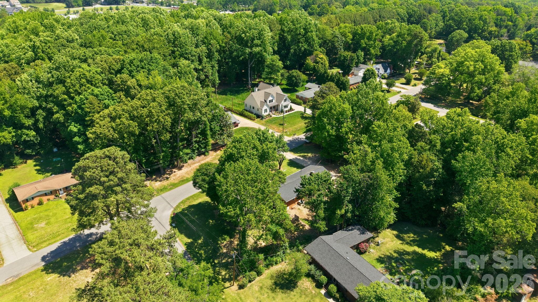 225 Middleton Avenue — Matthews