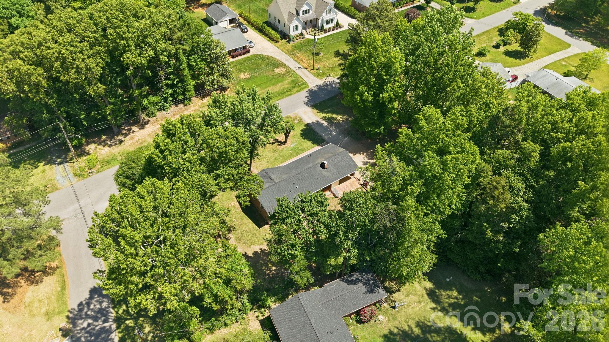 225 Middleton Avenue — Matthews