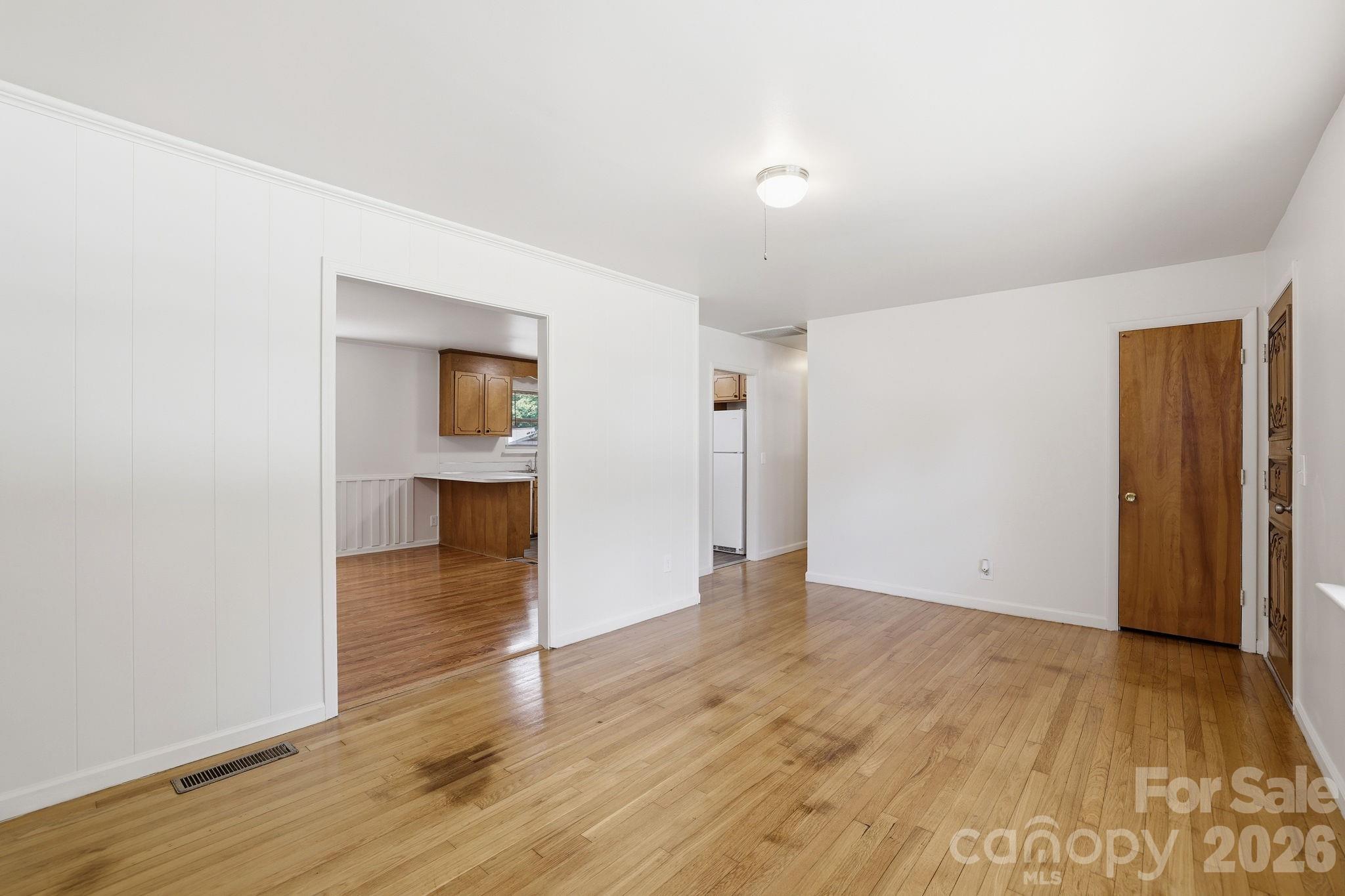 225 Middleton Avenue — Matthews