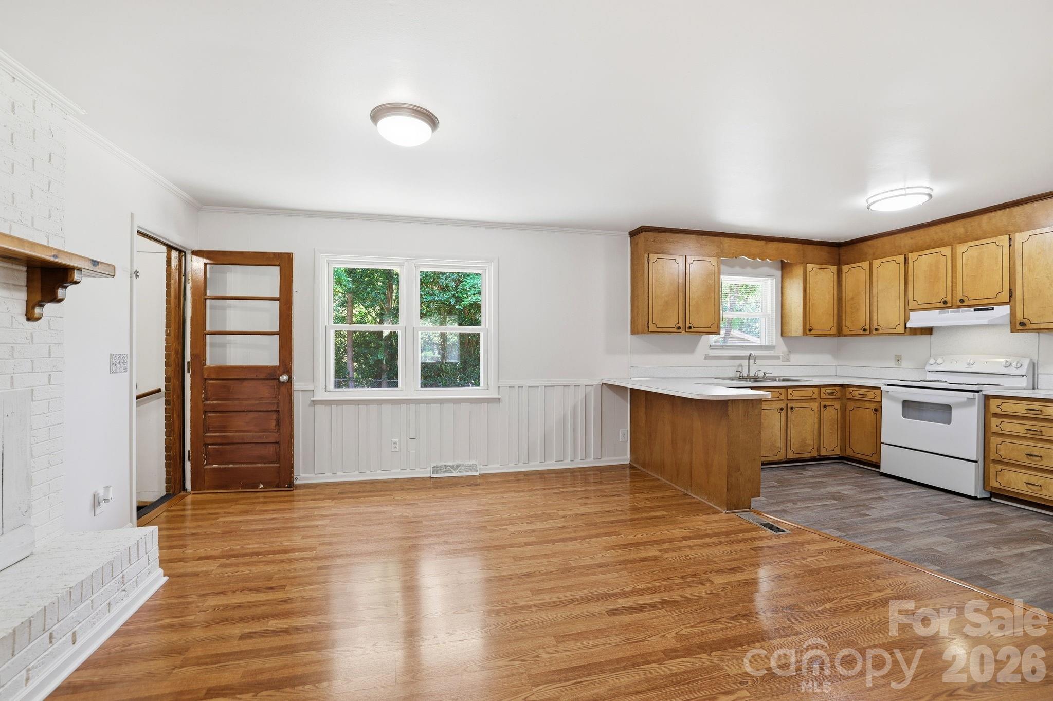 225 Middleton Avenue — Matthews