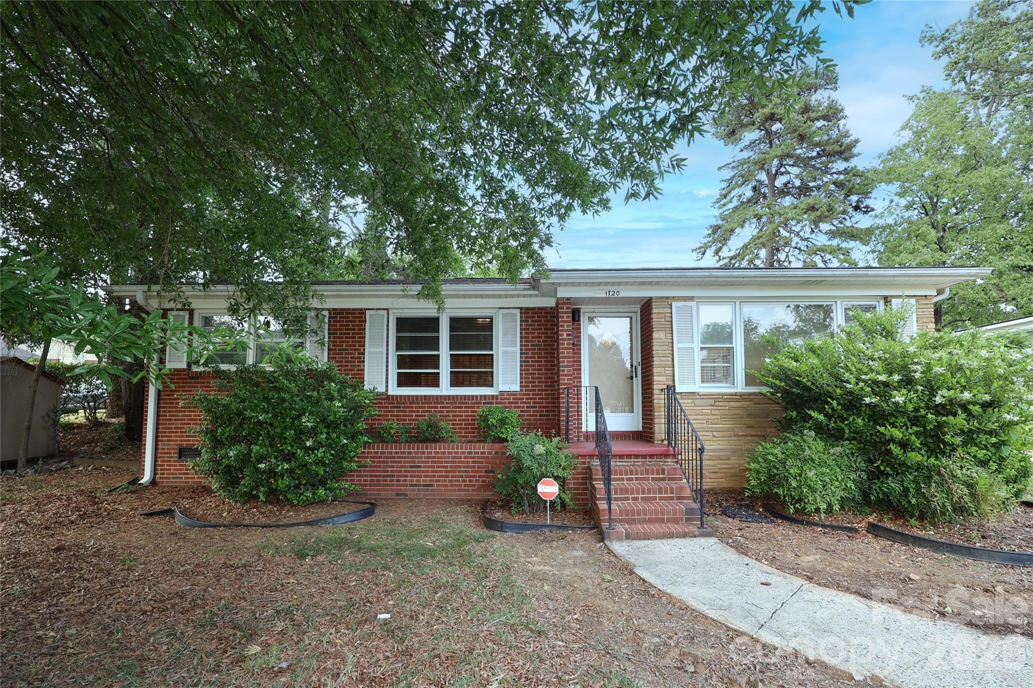 1720 Miles Court — Charlotte
