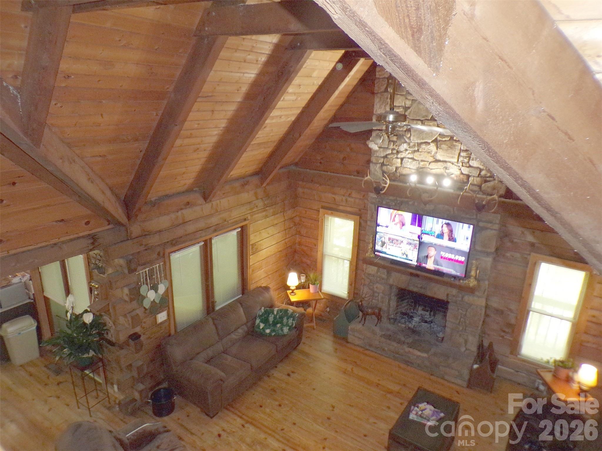 216 Paradise Road — Hendersonville