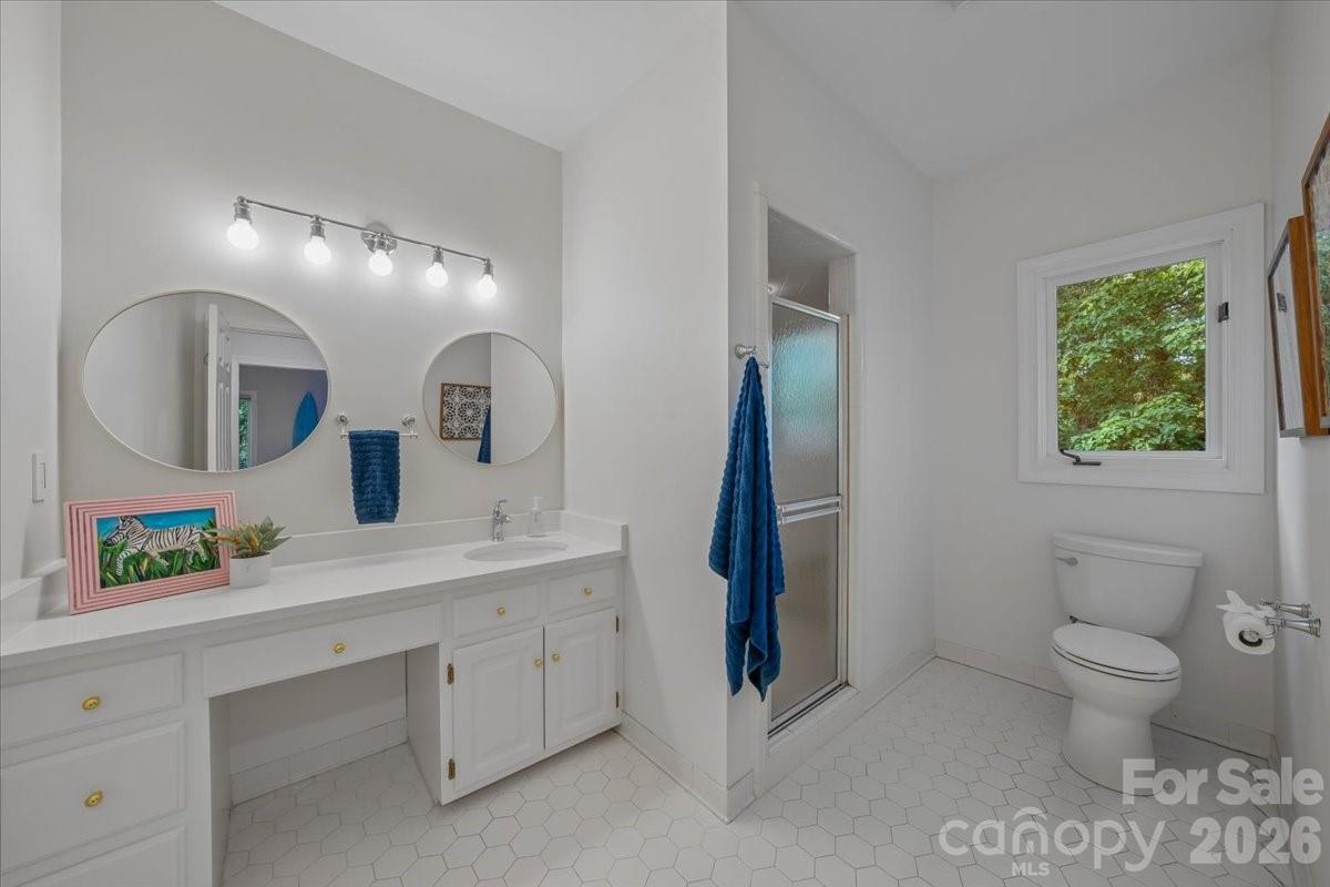 5631 Colony Road — Charlotte
