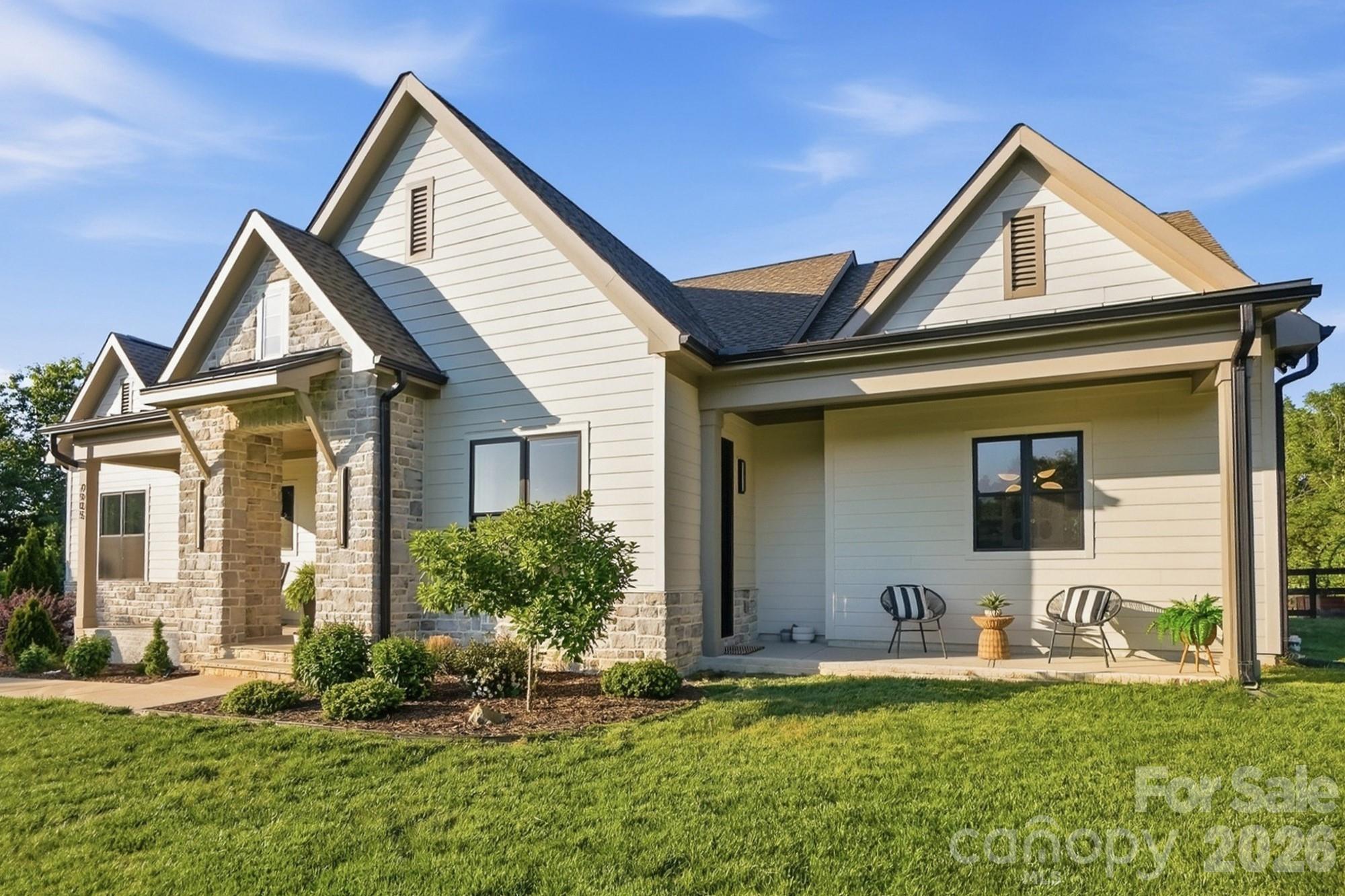 7905 Elegant Estates Drive — Mount Pleasant
