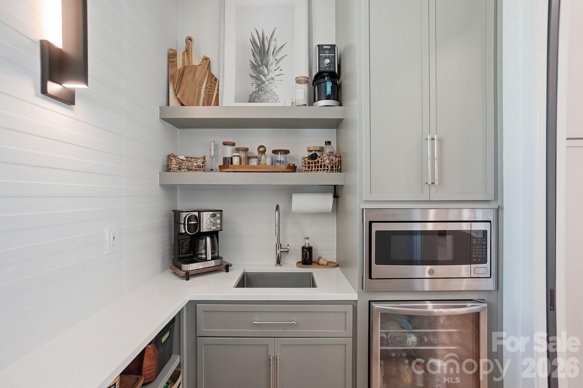 7905 Elegant Estates Drive — Mount Pleasant