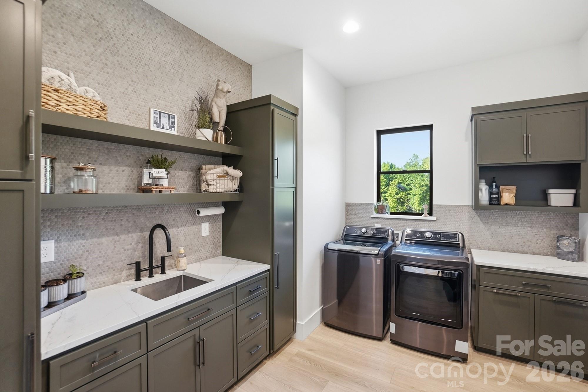 7905 Elegant Estates Drive — Mount Pleasant