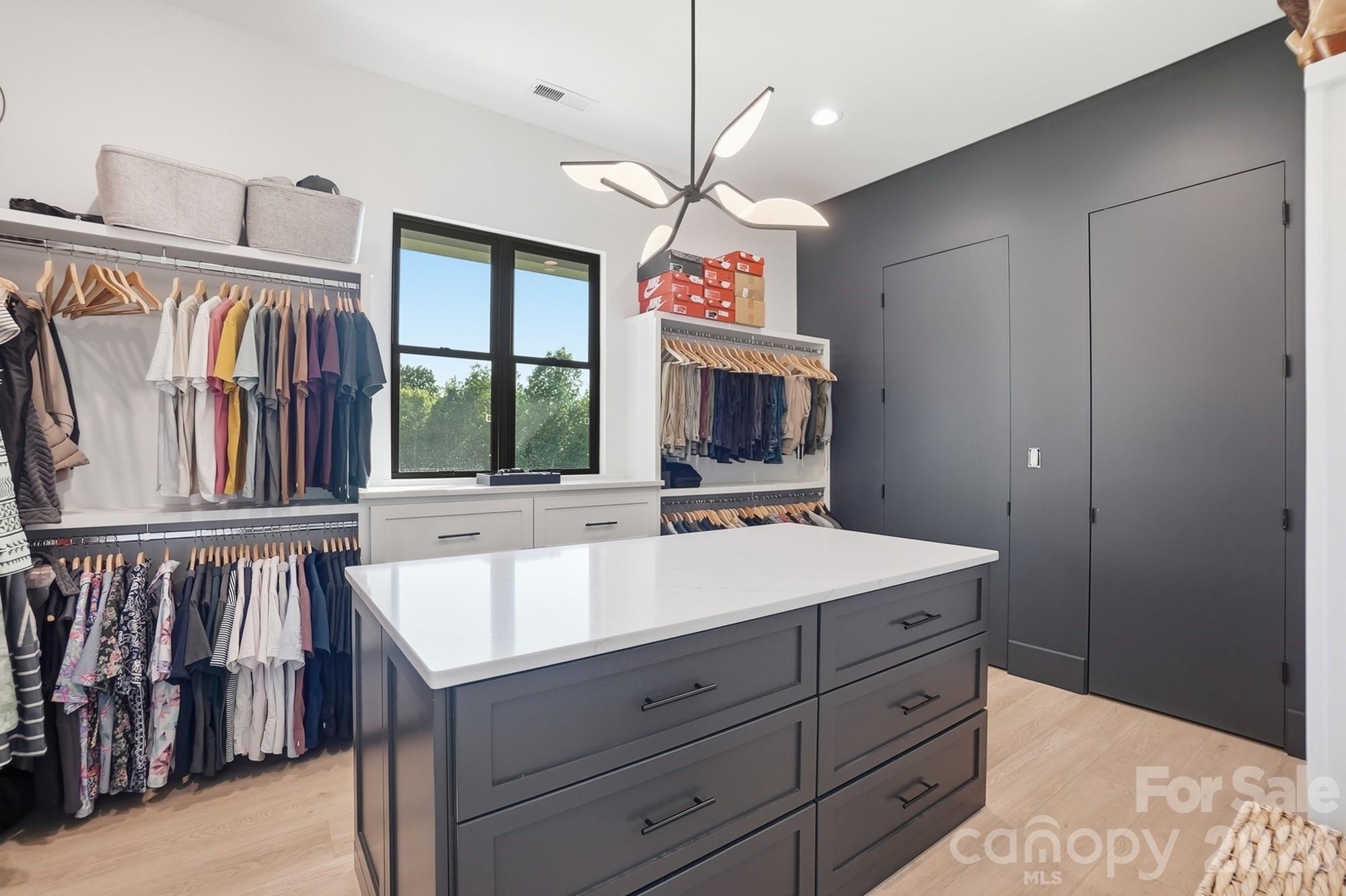 7905 Elegant Estates Drive — Mount Pleasant