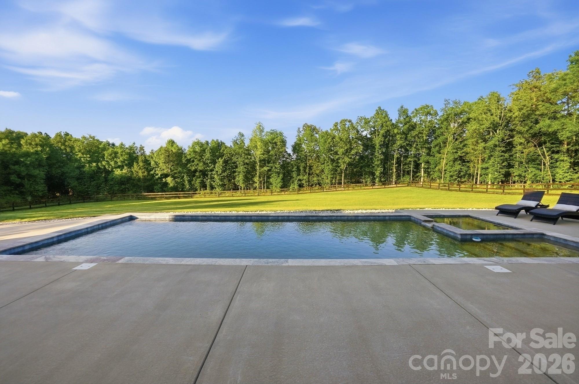 7905 Elegant Estates Drive — Mount Pleasant
