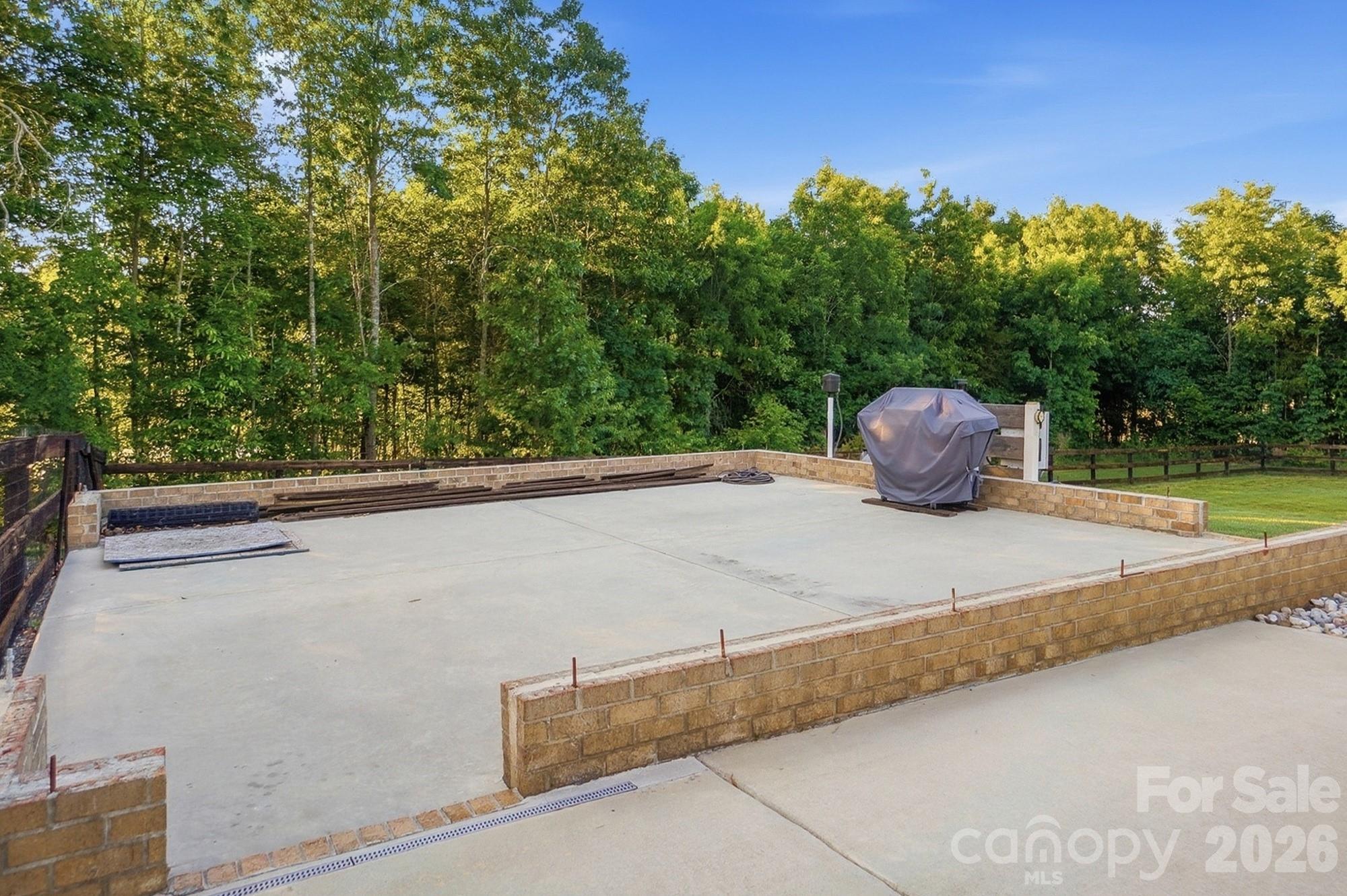 7905 Elegant Estates Drive — Mount Pleasant