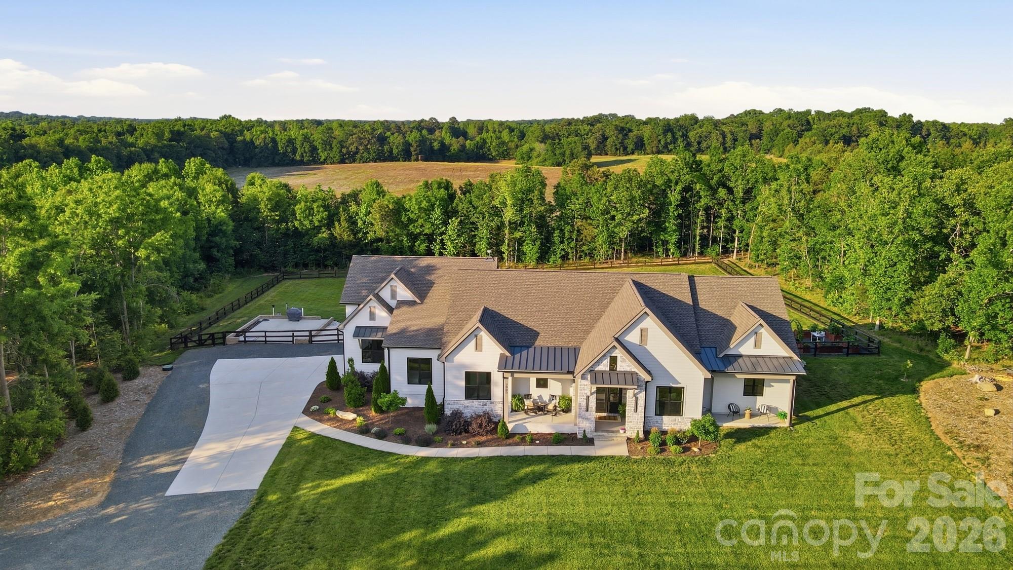 7905 Elegant Estates Drive — Mount Pleasant