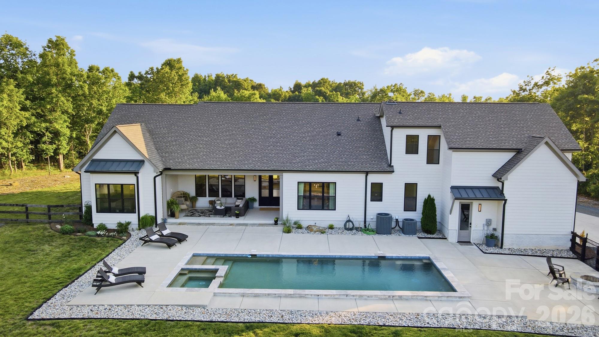 7905 Elegant Estates Drive — Mount Pleasant