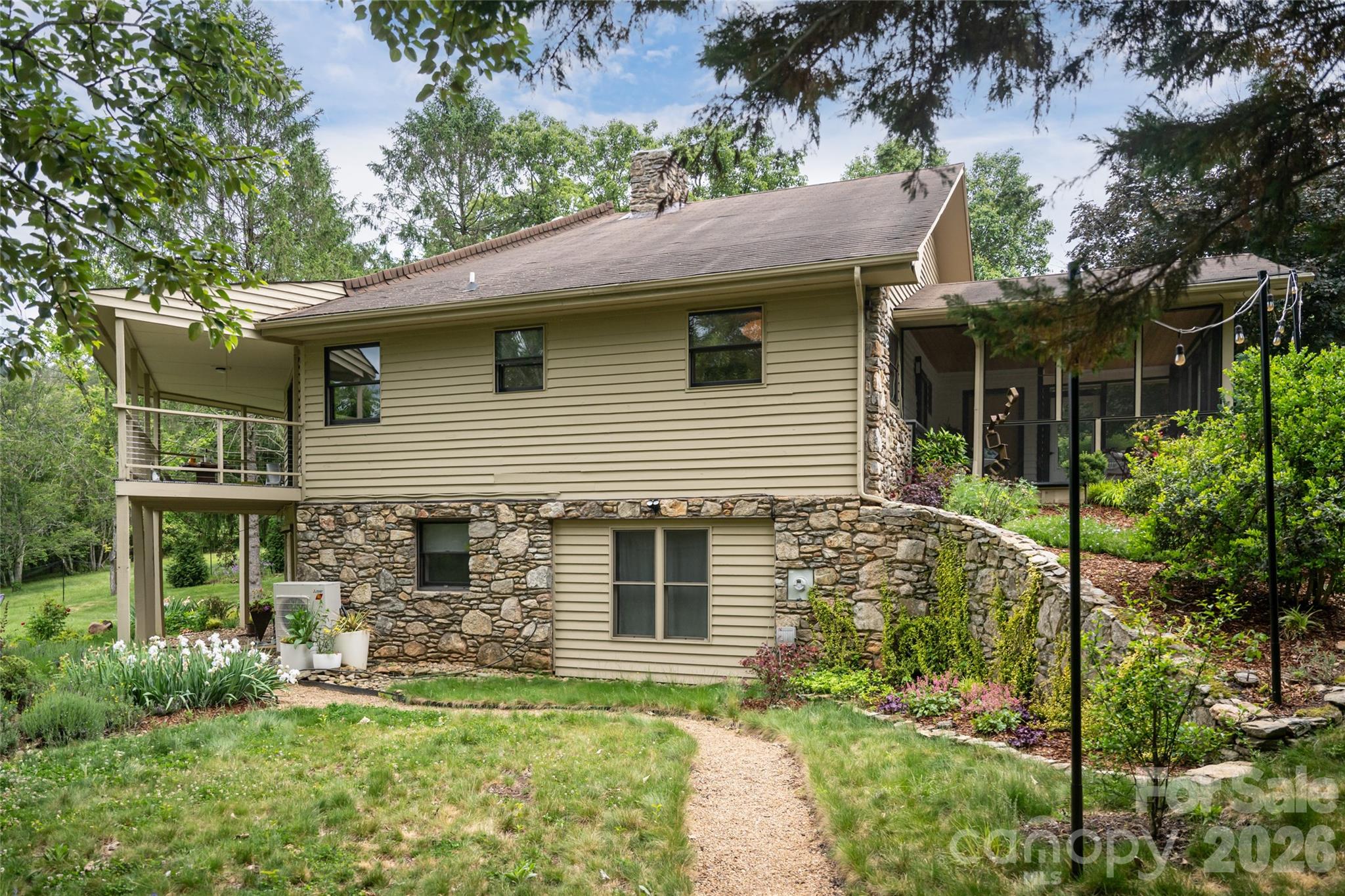 56 Donna Lane — Alexander