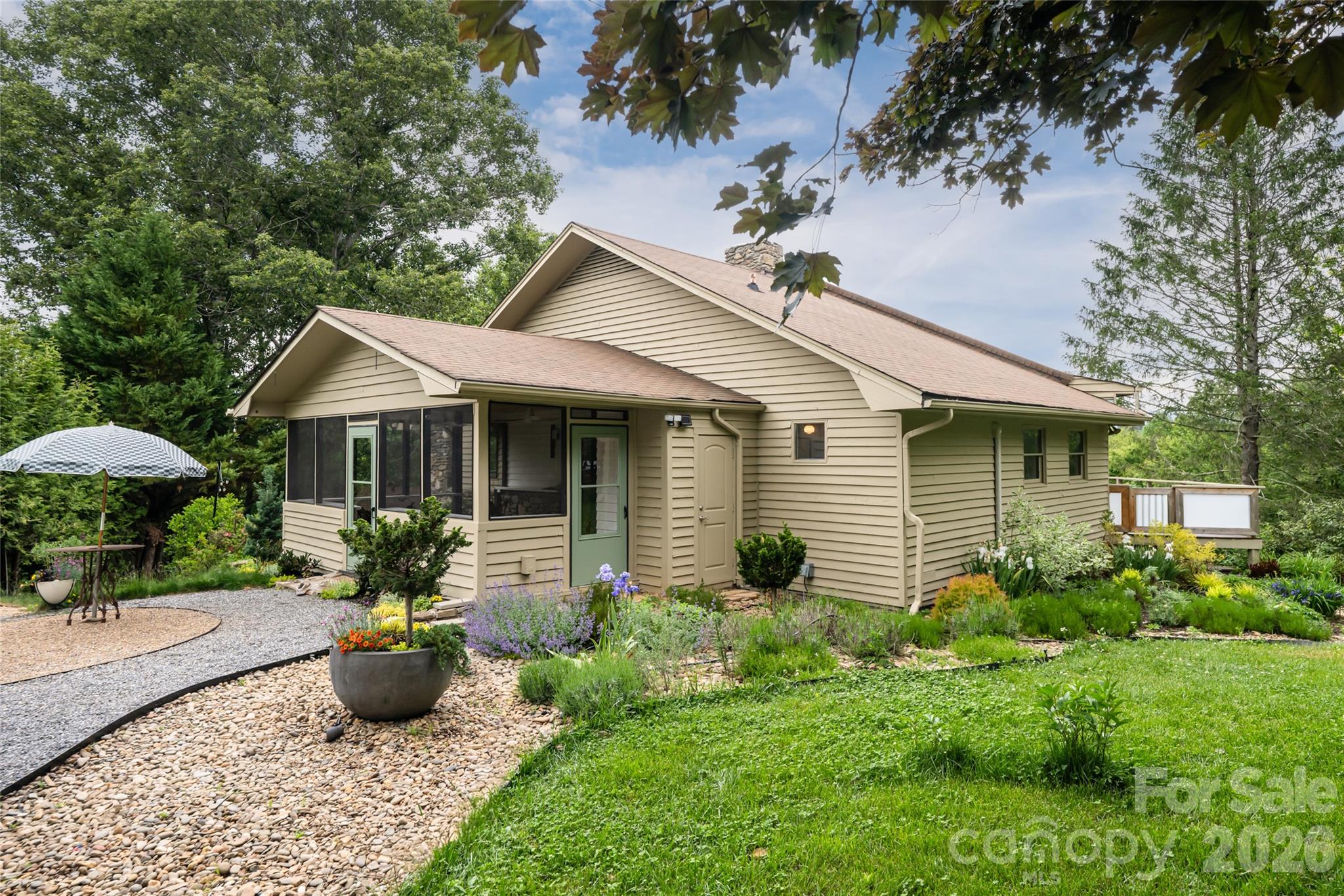 56 Donna Lane — Alexander