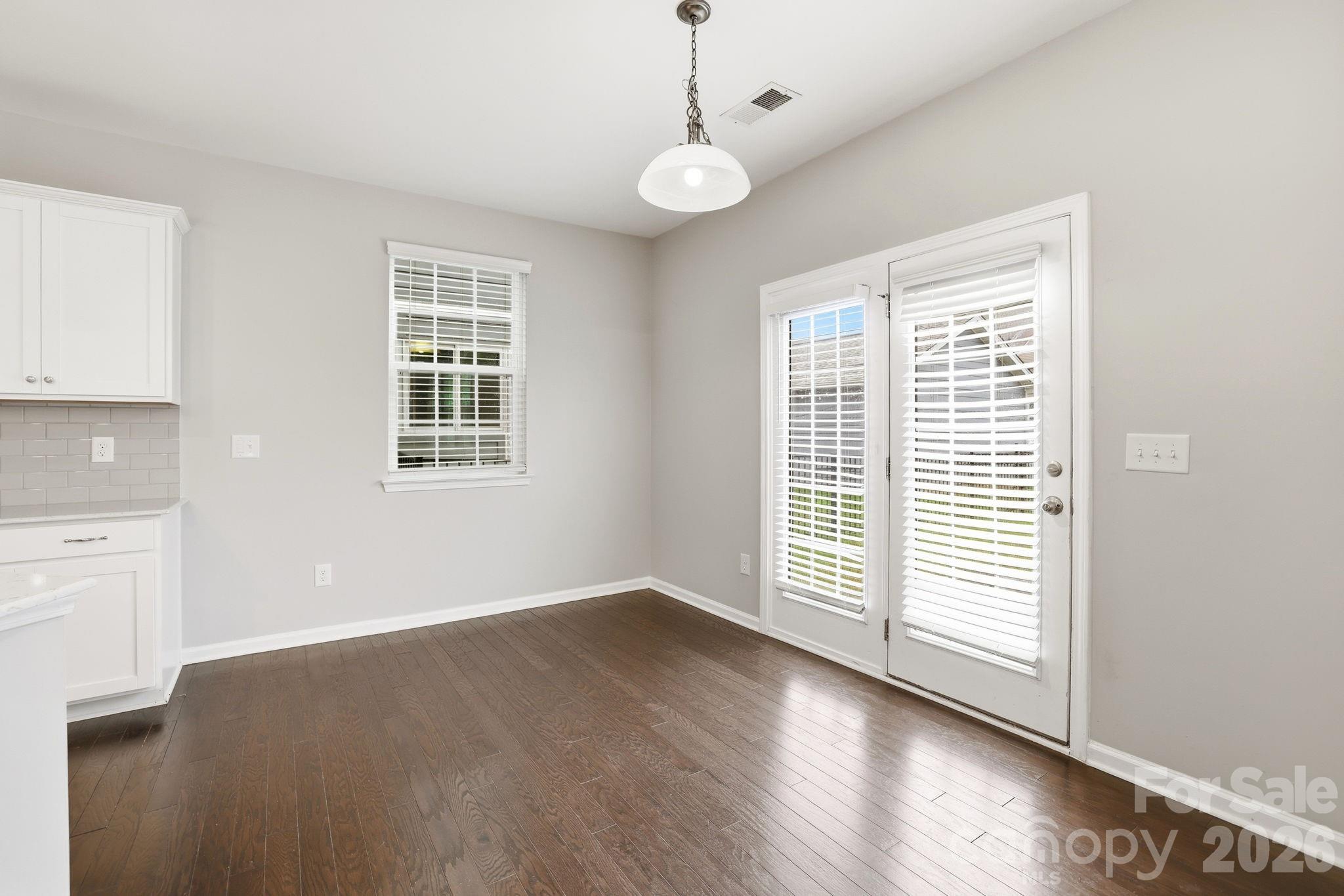 8123 Cornhill Avenue — Charlotte