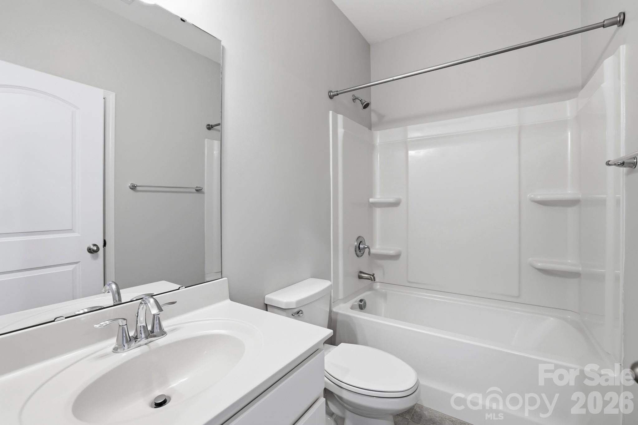 8123 Cornhill Avenue — Charlotte