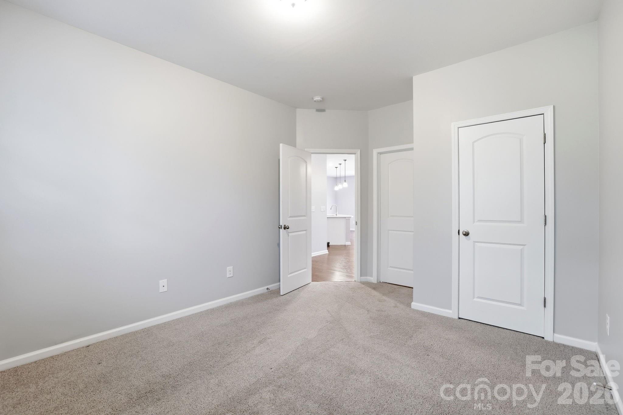 8123 Cornhill Avenue — Charlotte