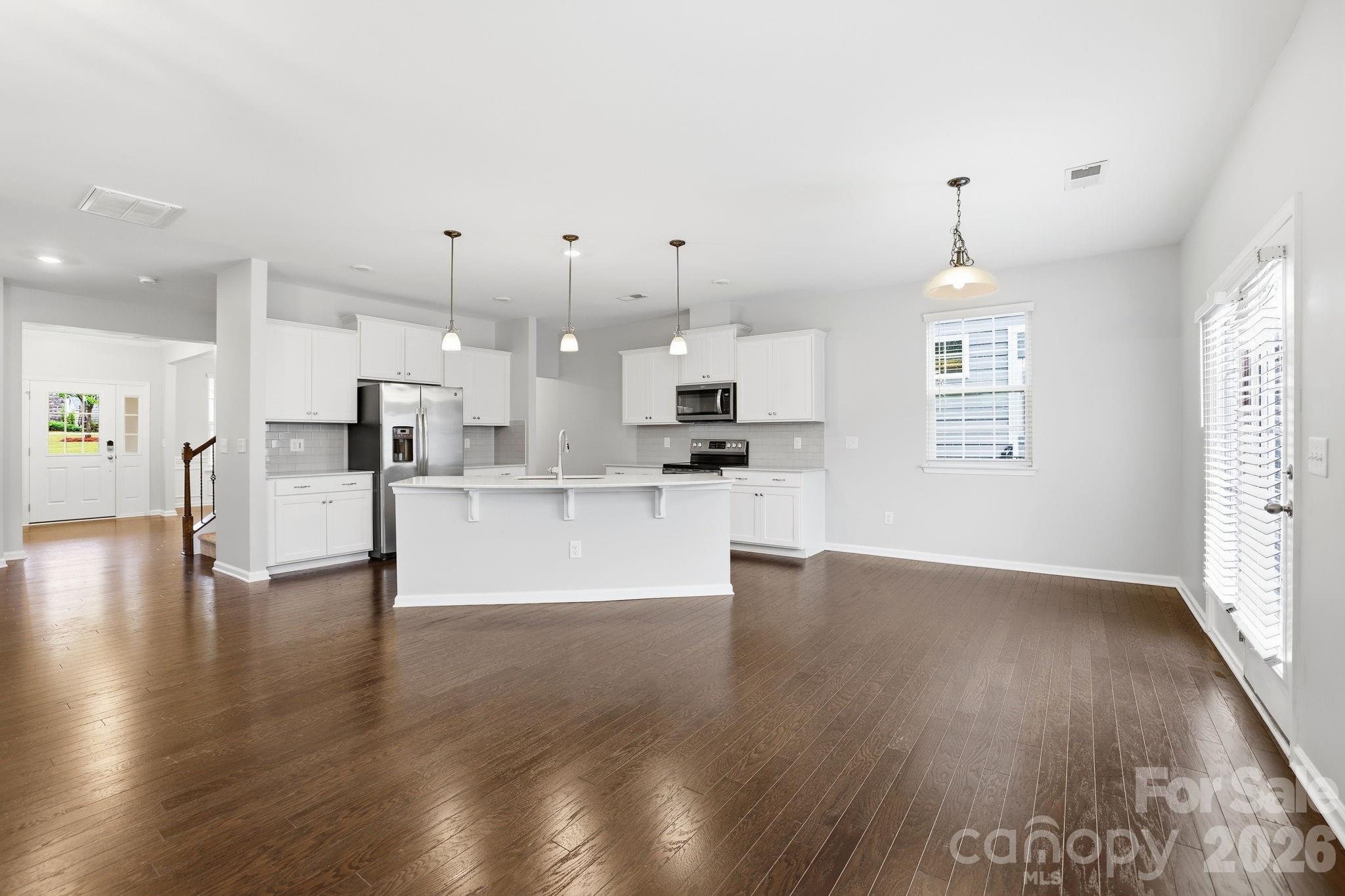 8123 Cornhill Avenue — Charlotte