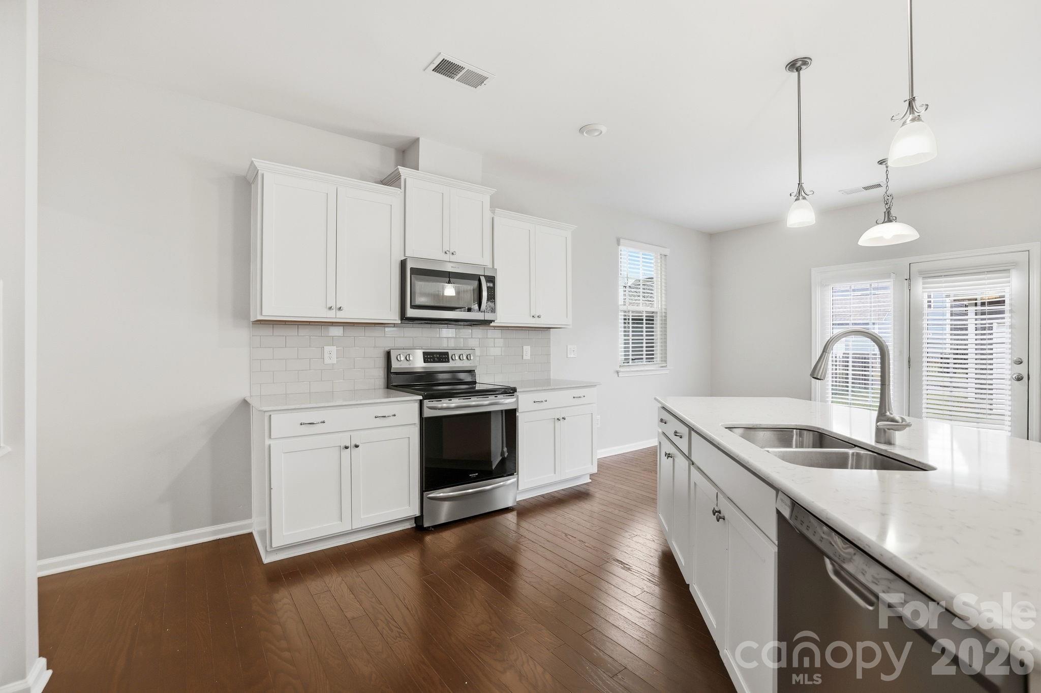 8123 Cornhill Avenue — Charlotte