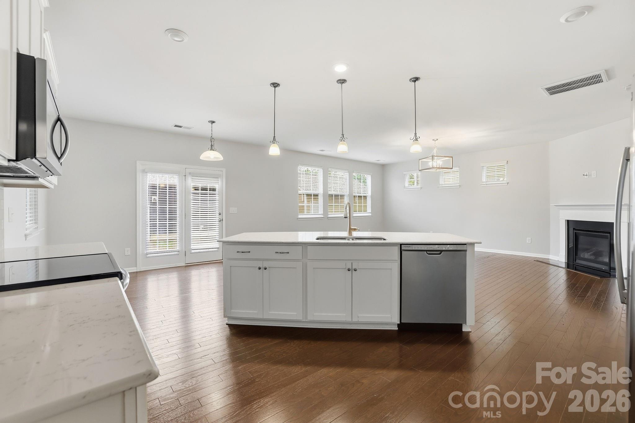 8123 Cornhill Avenue — Charlotte