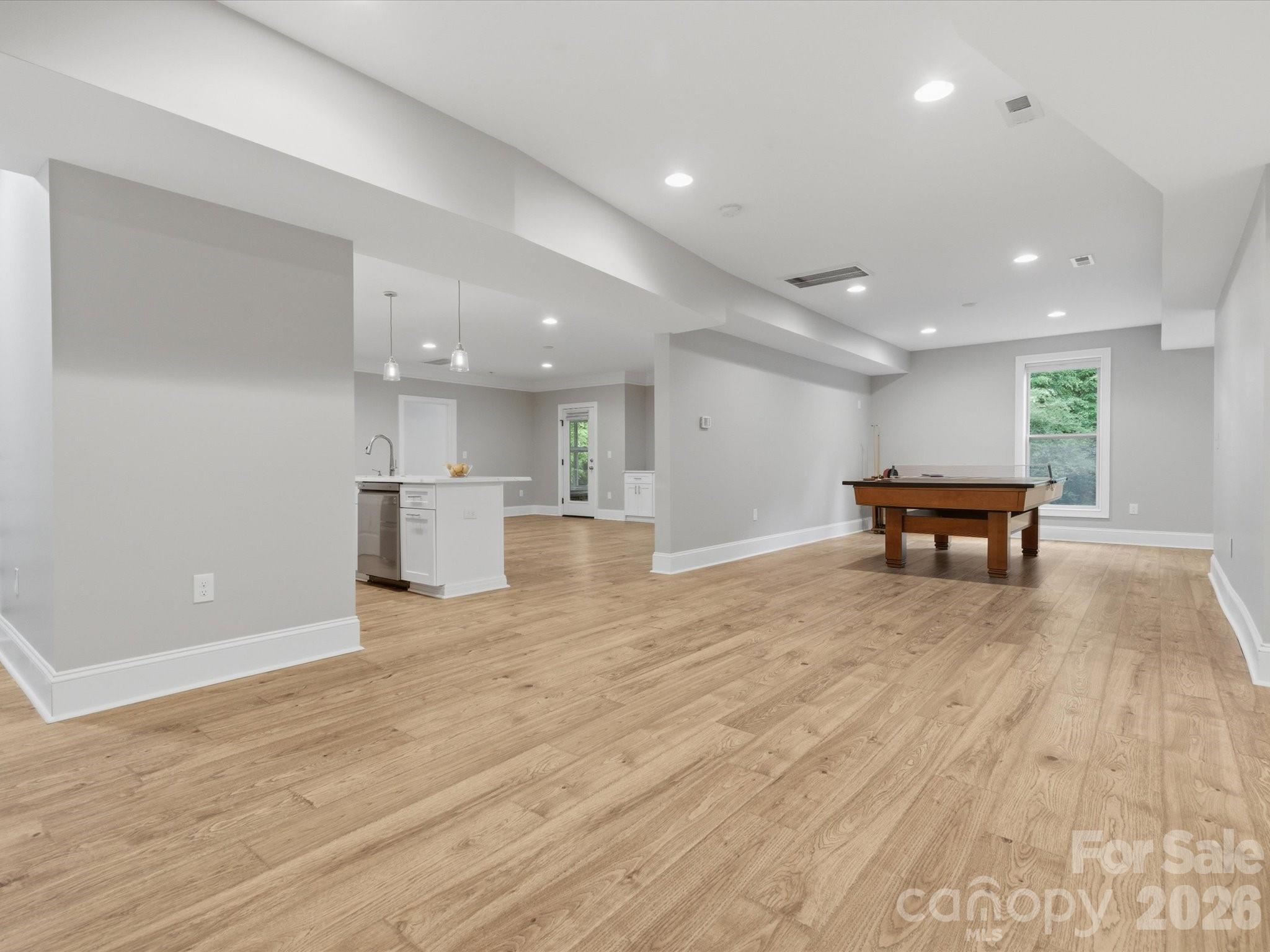 1126 Bromley Drive — Matthews