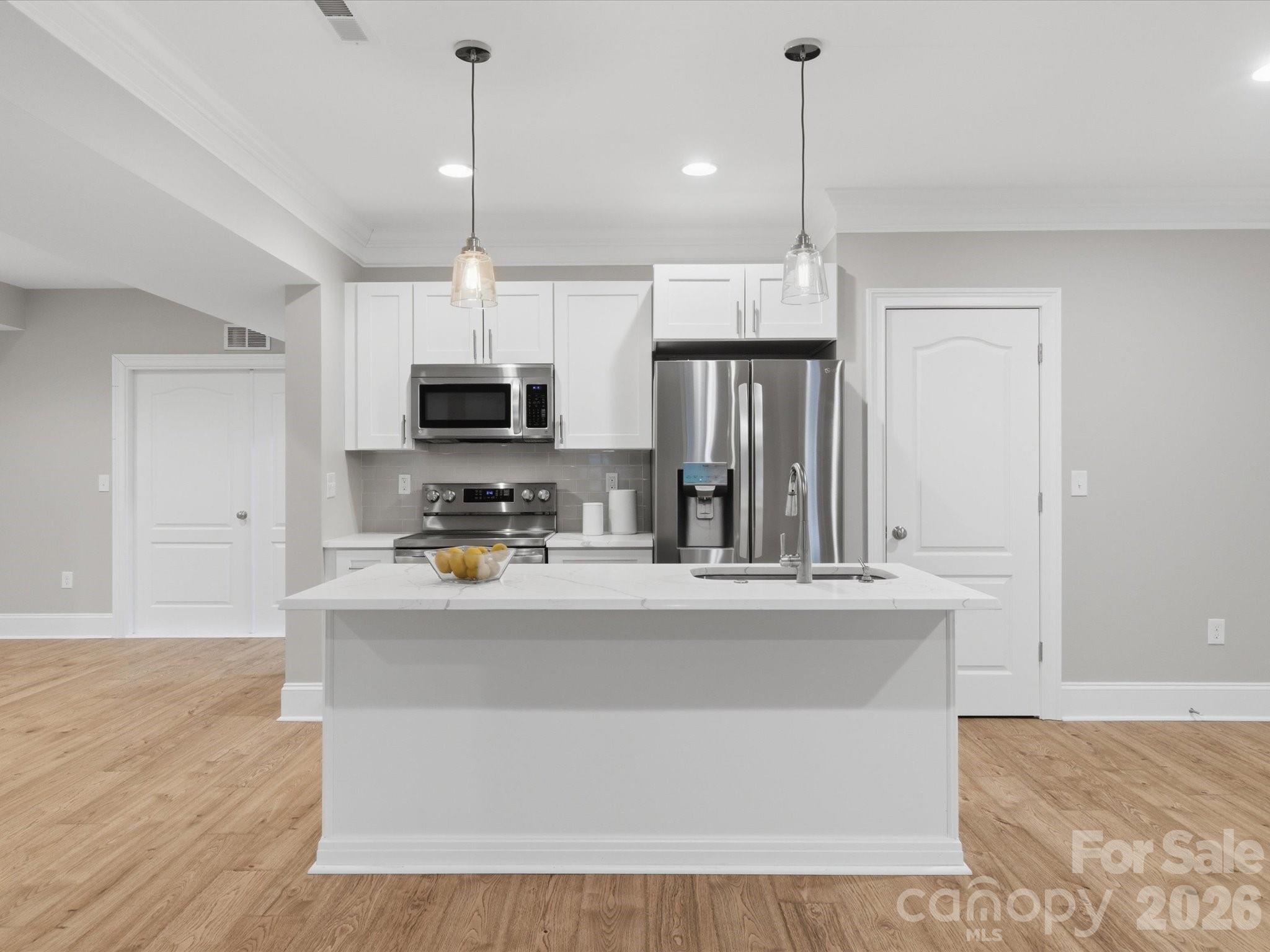 1126 Bromley Drive — Matthews