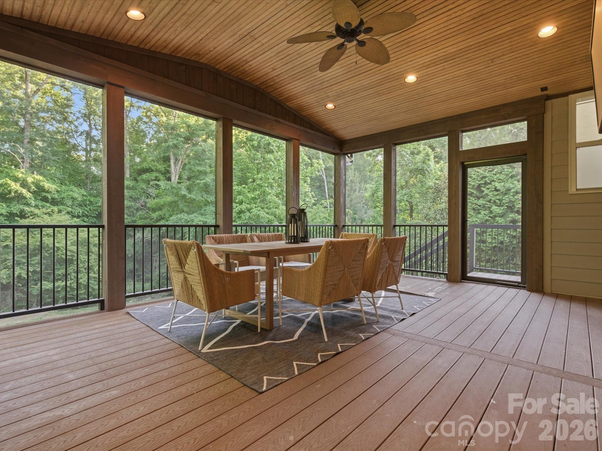 1126 Bromley Drive — Matthews