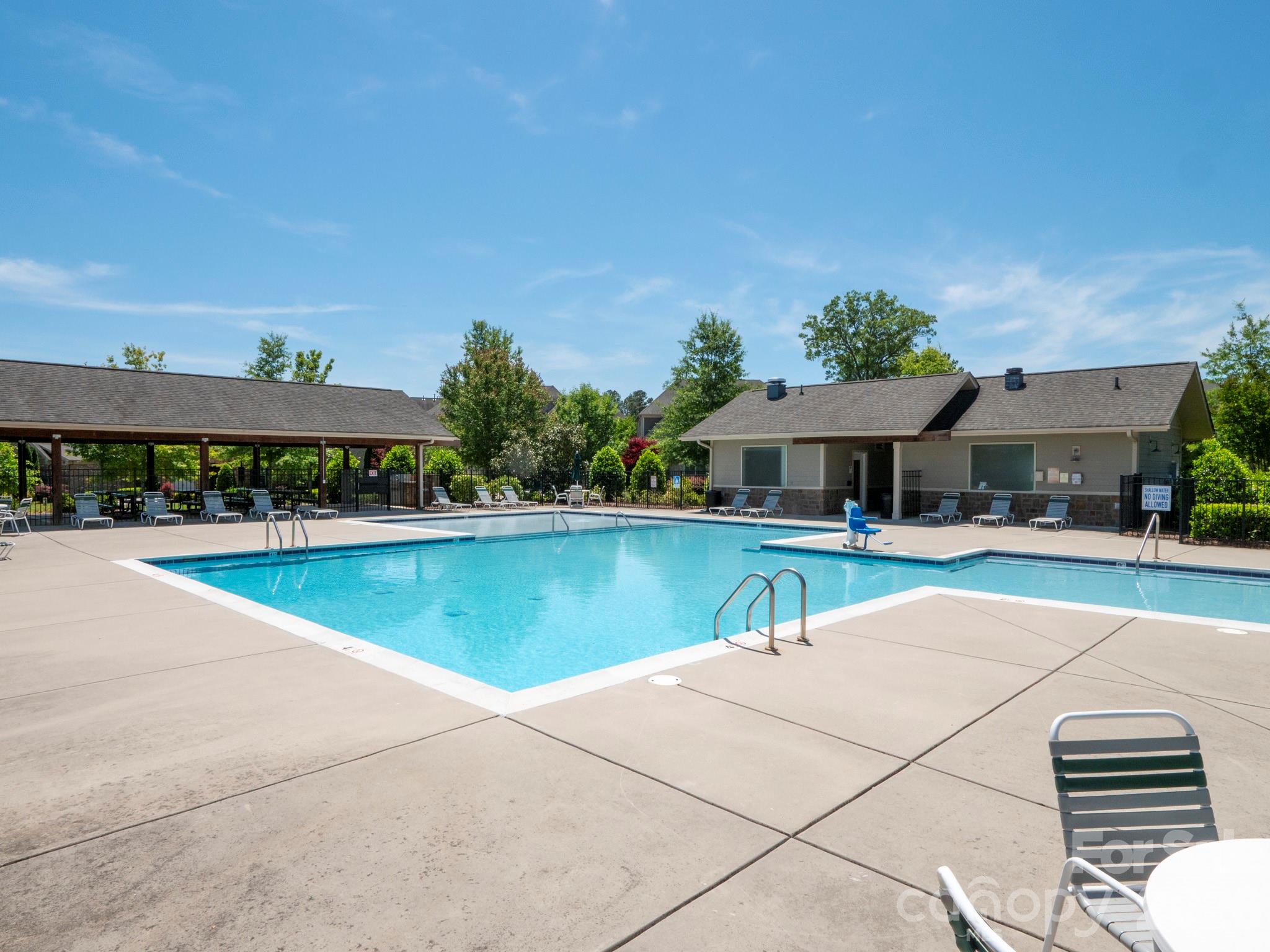 1719 Emory Oak Drive — Charlotte